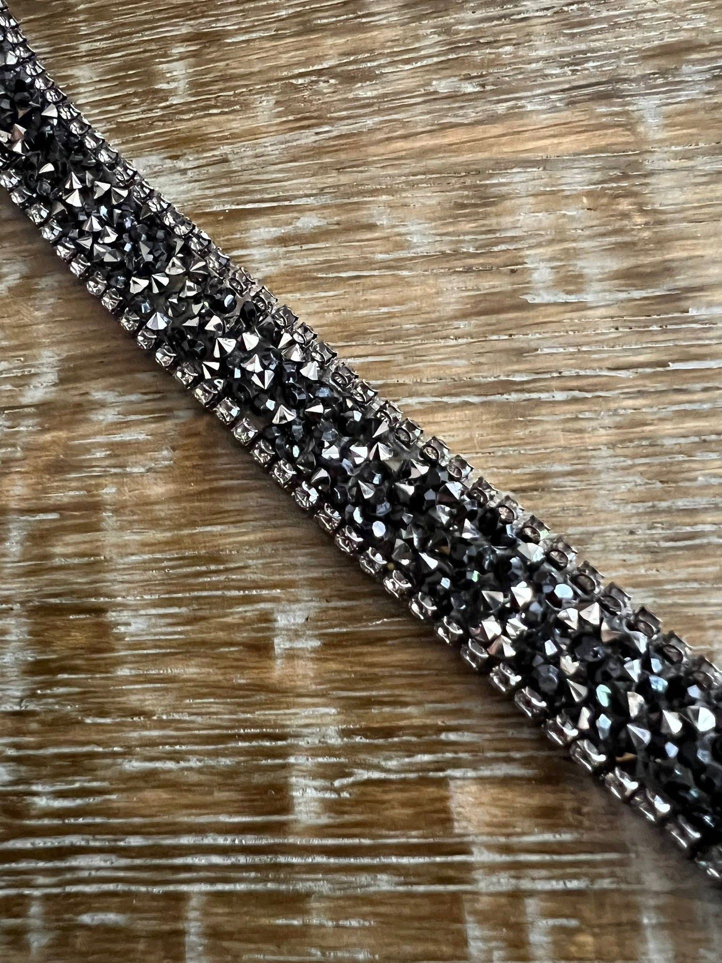 Diamanté Rhinestone Jewel Tape with Glue, Hot Fix Rhinestones with Glue, Easy Iron on Rhinestones, 22mm, 15mm