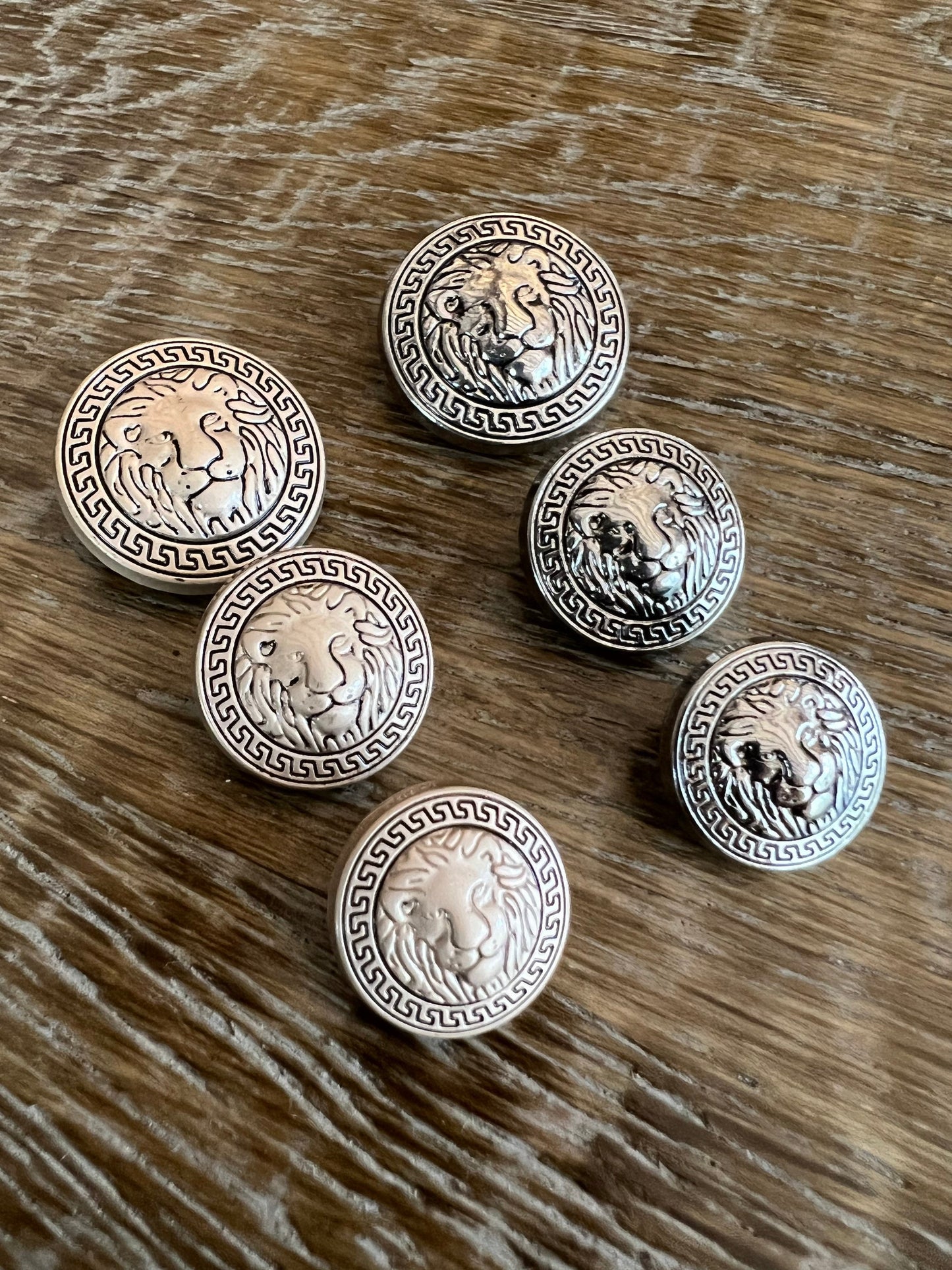 6pcs, Lion Head Buttons, Plastic, Metal, 25mm, 21mm, 18mm, Gold, Antique Silver, Champagne, Lion head shank buttons