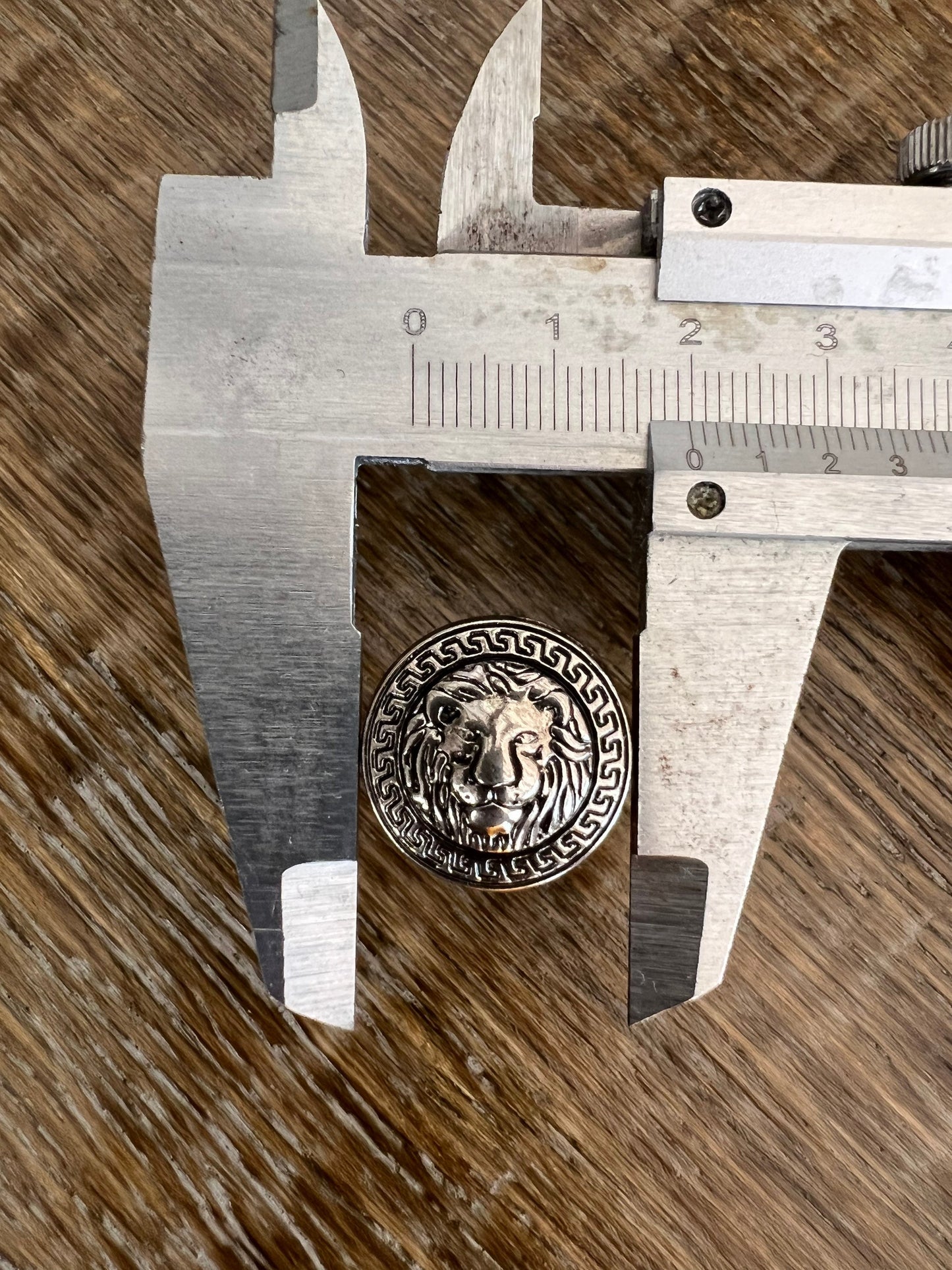 6pcs, Lion Head Buttons, Plastic, Metal, 25mm, 21mm, 18mm, Gold, Antique Silver, Champagne, Lion head shank buttons