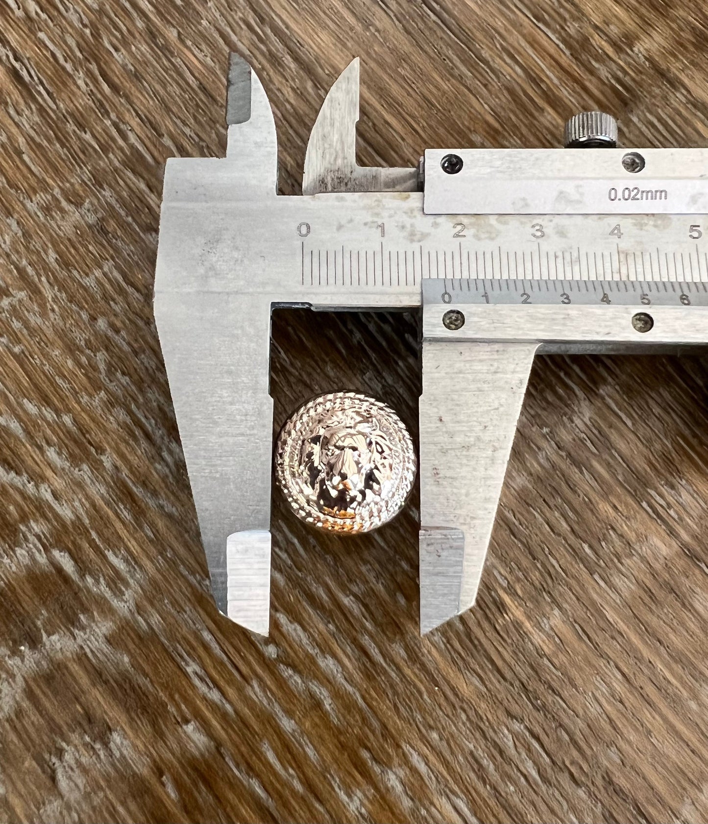 6pcs, Lion Head Buttons, Plastic, Metal, 25mm, 21mm, 18mm, Gold, Antique Silver, Champagne, Lion head shank buttons
