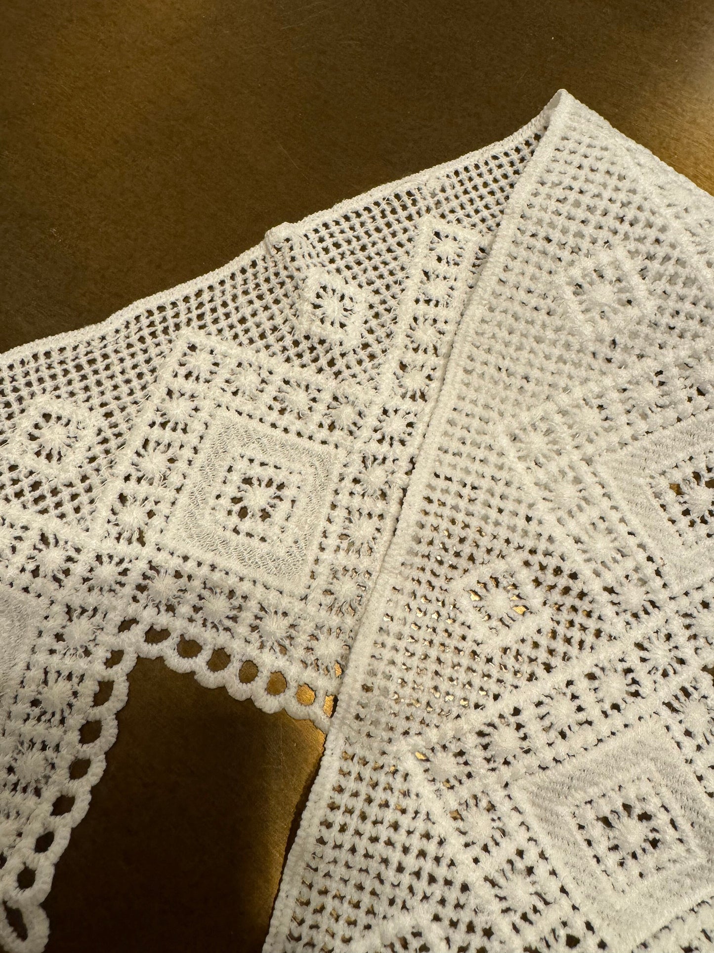 Ivory Deep V Lace Trim, Scalloped Edge, Dress & Craft Projects