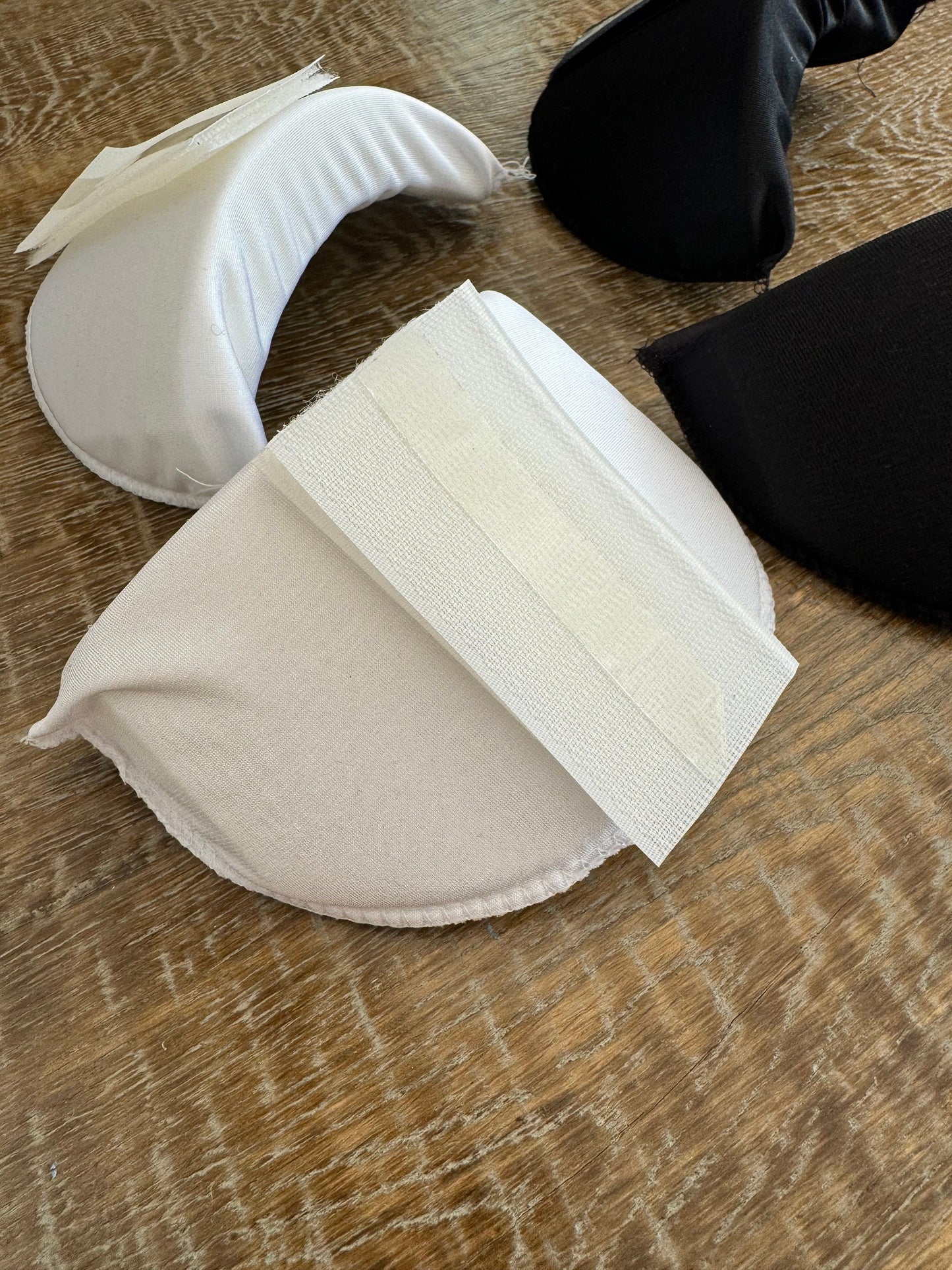 1 pair, Removable Deep Covered Shoulder Pads, 1cm, 2cm, 3cm Thickness, Black, Ivory, Blazer, Coat, Dresses, Tailors, High Quality, UK Made