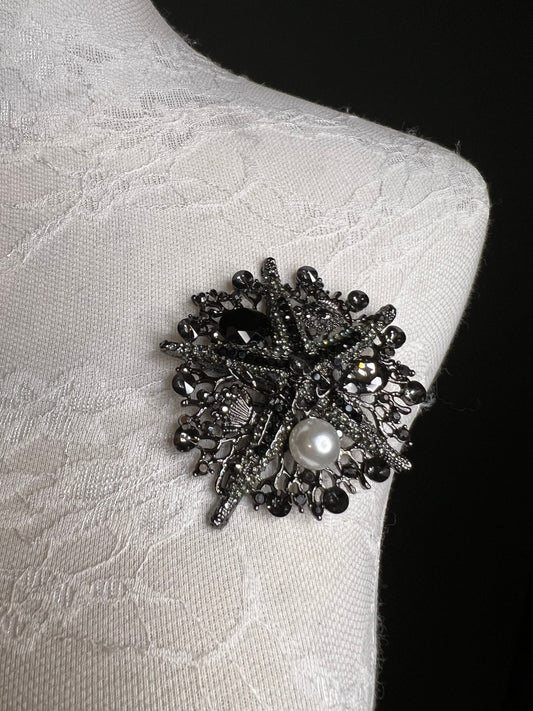 8cm Starfish Centre Rhinestone Pearl Brooch Pin, Black, Gunmetal