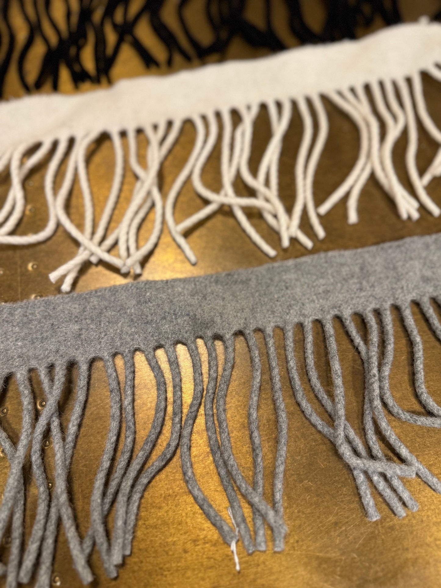 Fringe, 4.5β Wide Luxurious Soft Polyester Fringe, Tassel, Blanket Fringe, 4 Colours, Furnishings, Craft, Clothing, 11cm wide, Knitwear