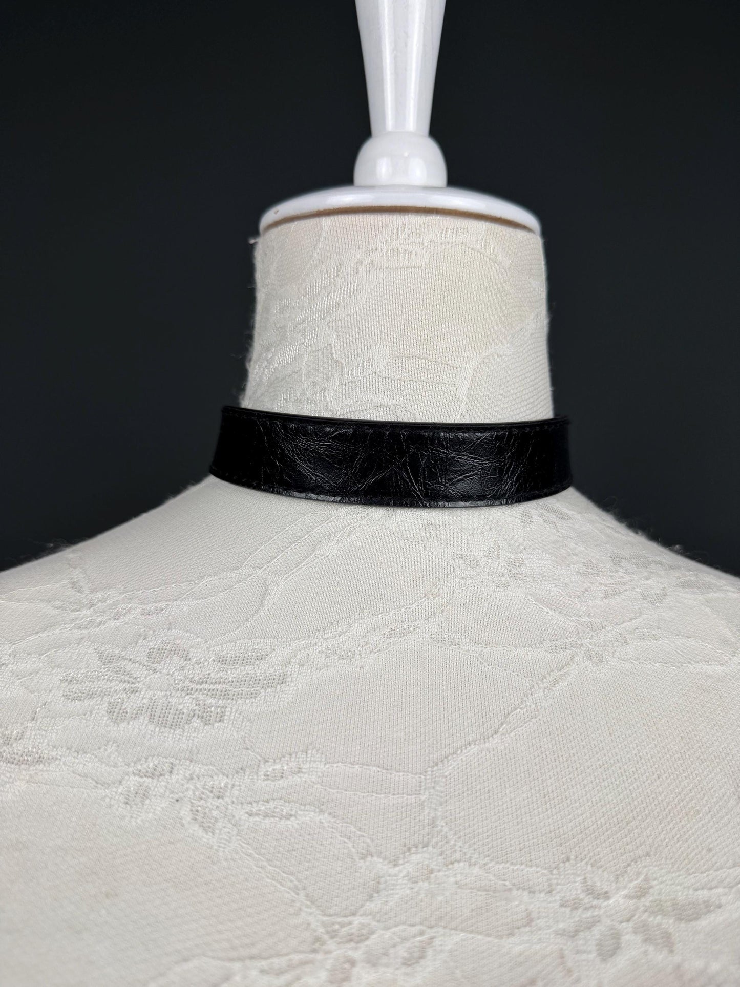 Elegant Faux Leather Choker Necklace: Silver, Gold Metal Accents