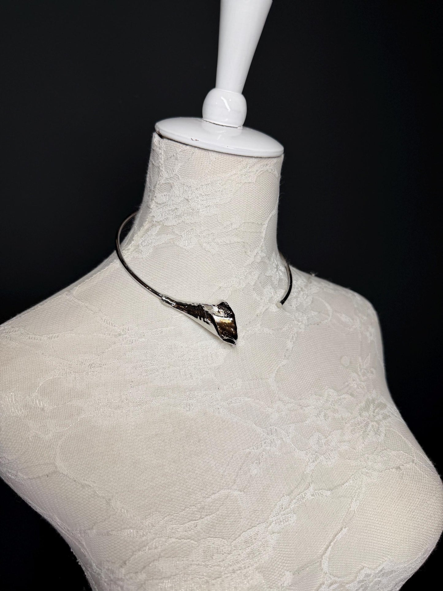Handmade Leaf Petal Metal Choker Necklace, Bridal Jewelry