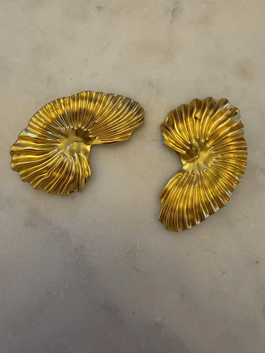 Brooch, Pin on Gold, 7.5cm x 4.5cm