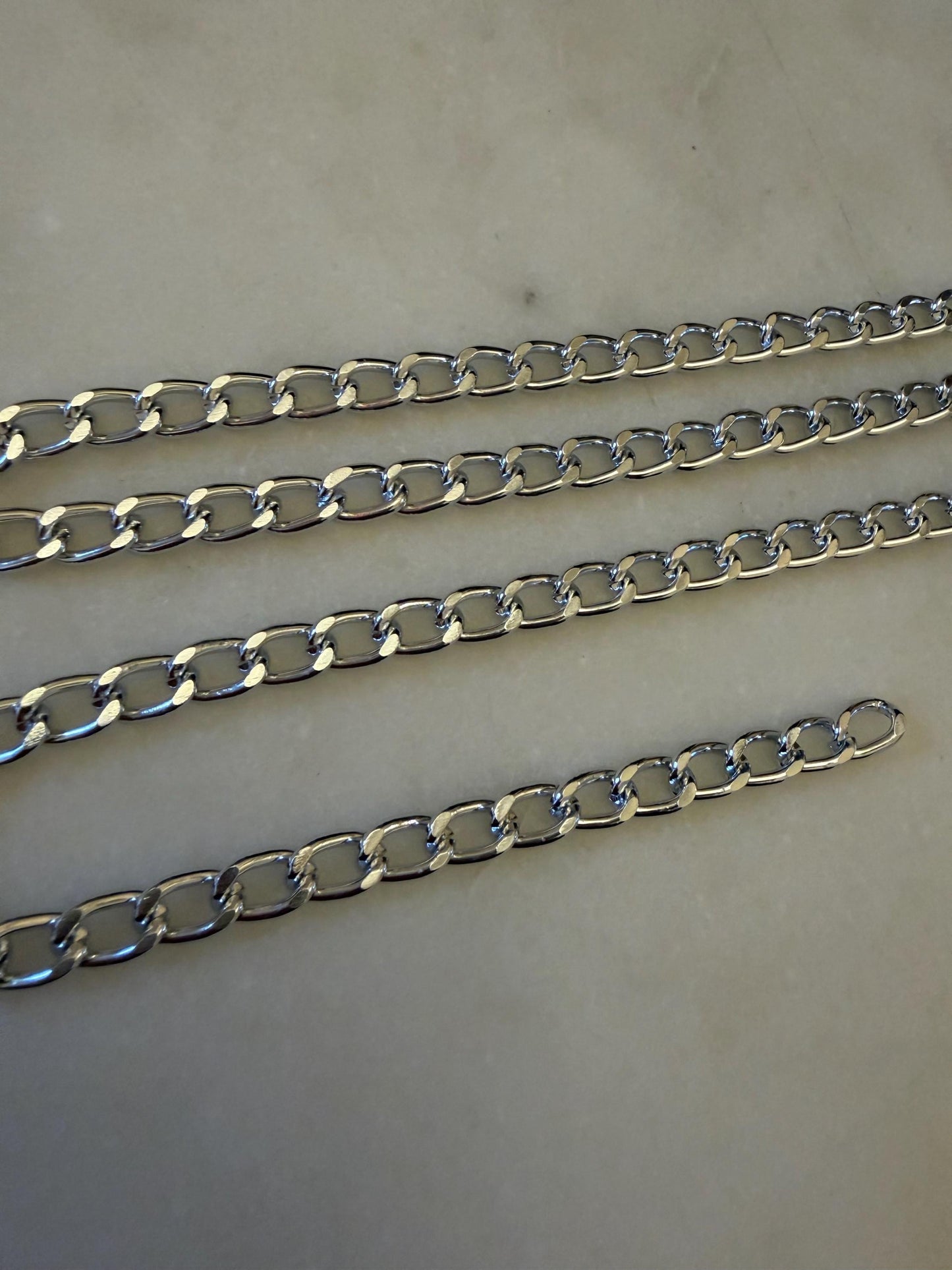Metal Chain, 1cm x 0.8cm Links, Light Weight Chain, Aluminium Chain, Shiny Silver, Crafts, Decor,