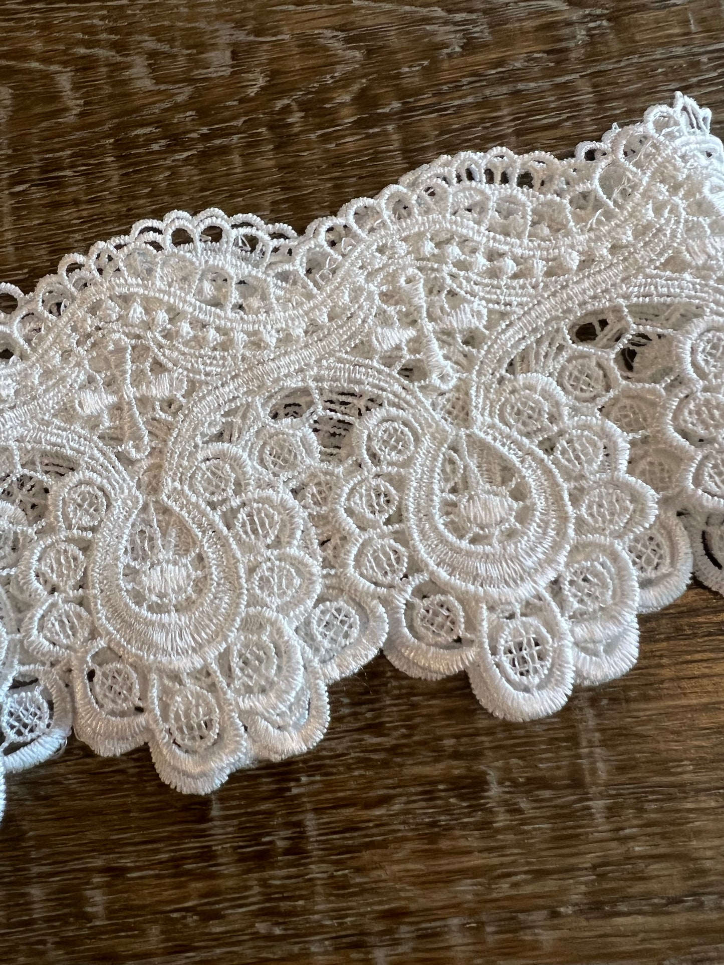 12cm Ivory Scallop Lace Ivory