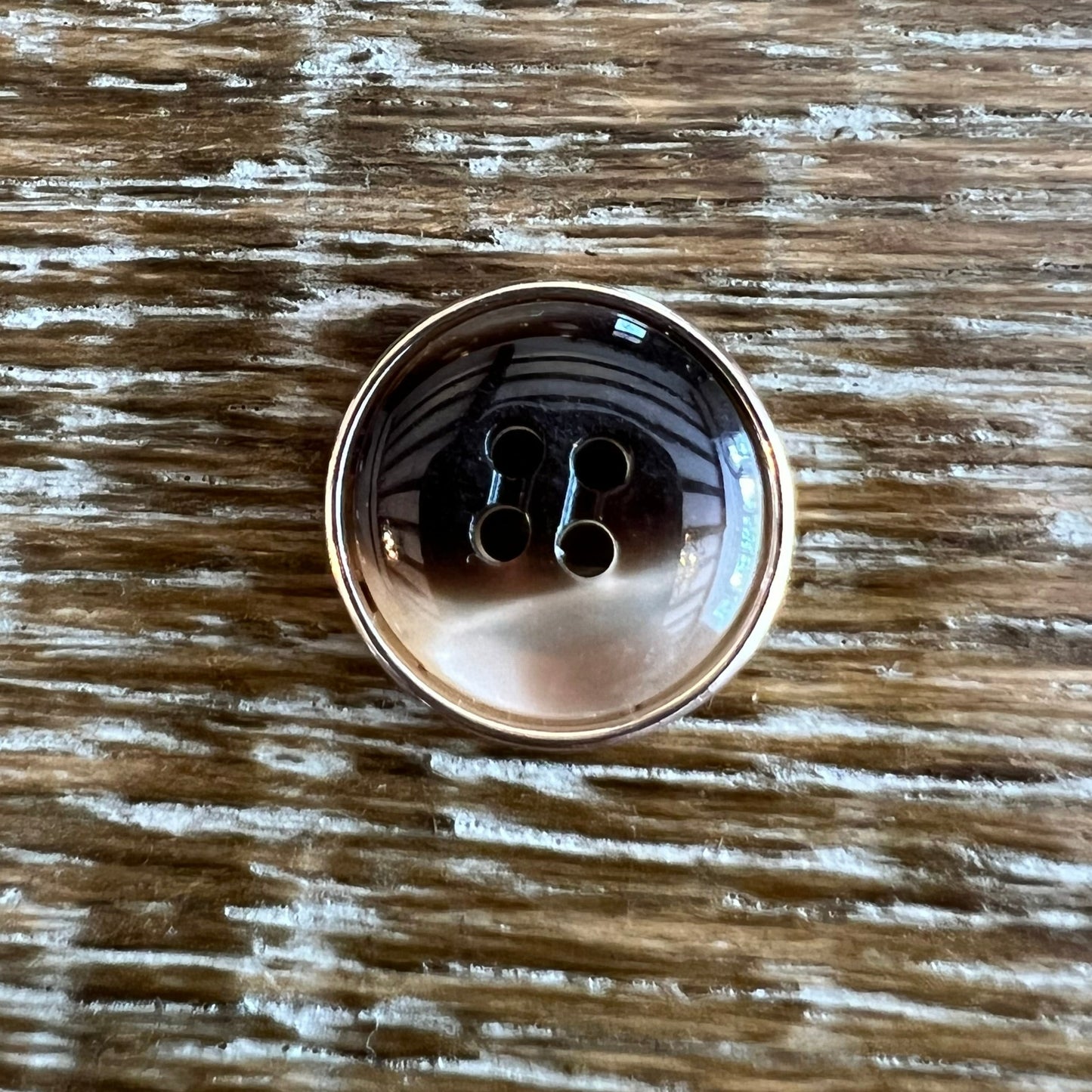 19mm Two Tone Button (30L)