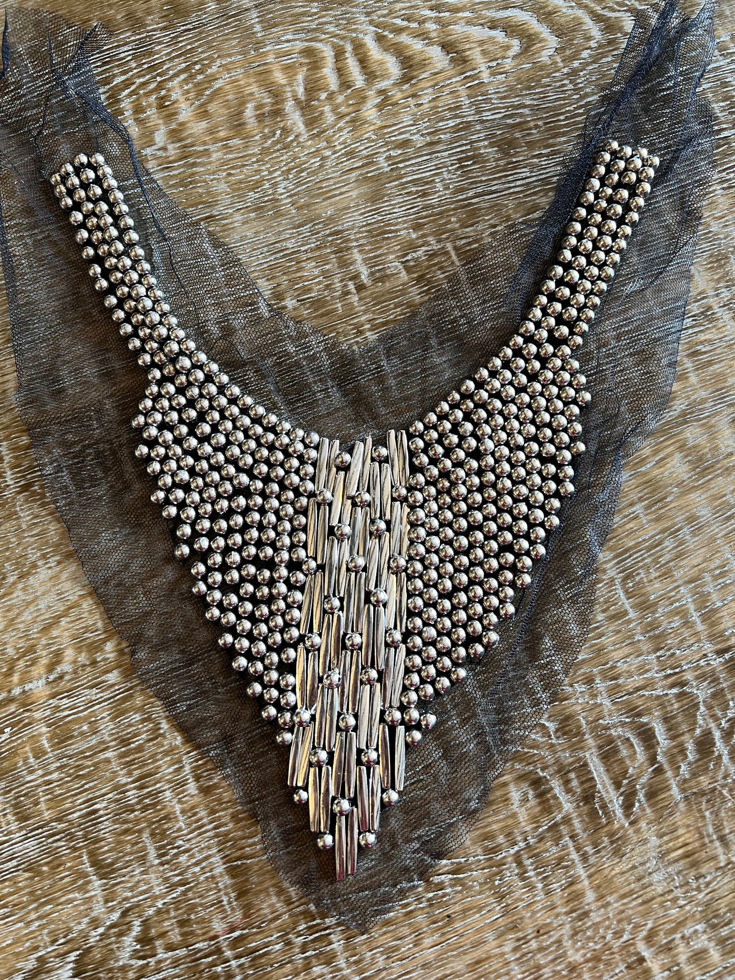 Metal Beaded Neck Trim