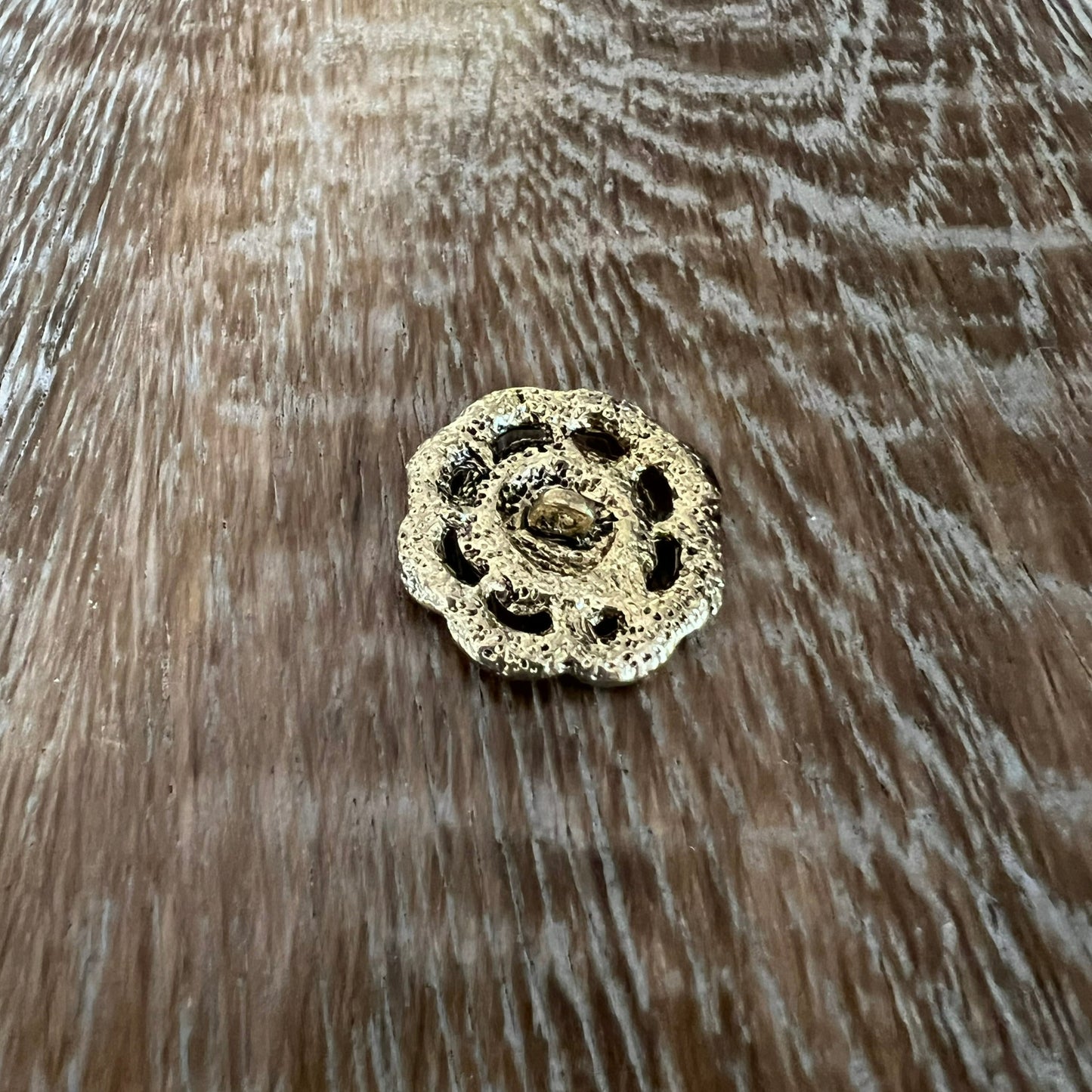 25mm Gold and Multi Colour Shank Button (40L)