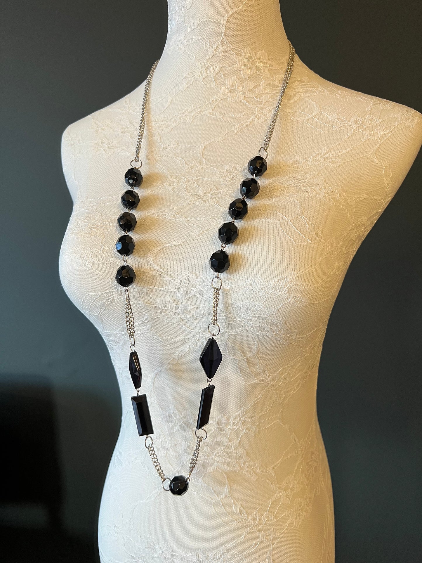 Faceted Bead and Chain Necklace