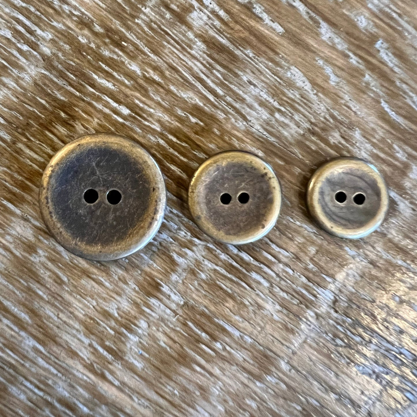 Antique Gold Detailed Button 3 sizes