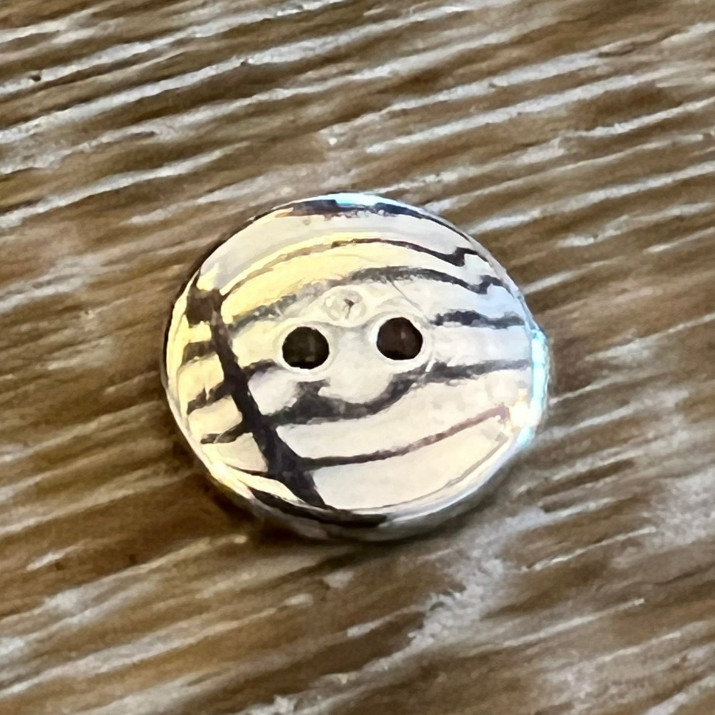 15mm Detailed Silver Button (24L)