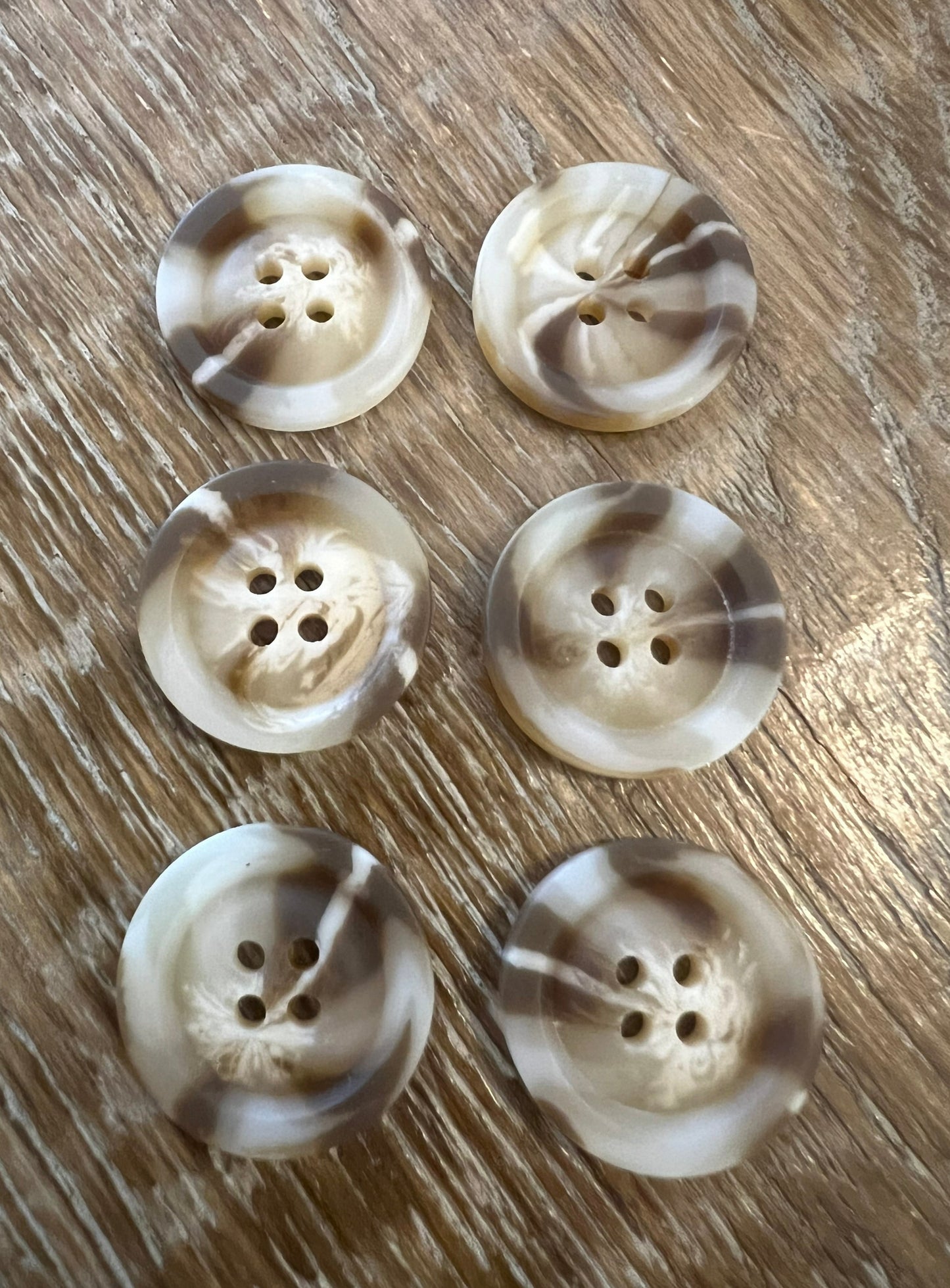 21.5mm Imitation Horn Button (34L)