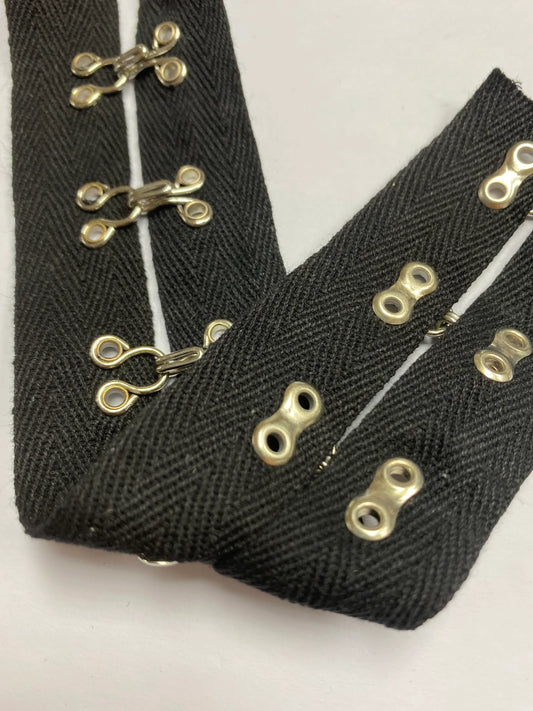 Hook and Eye Tape, Exposed Quality