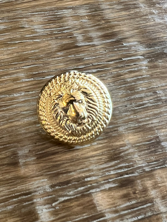 21mm Lion Head Shank Button (34L)