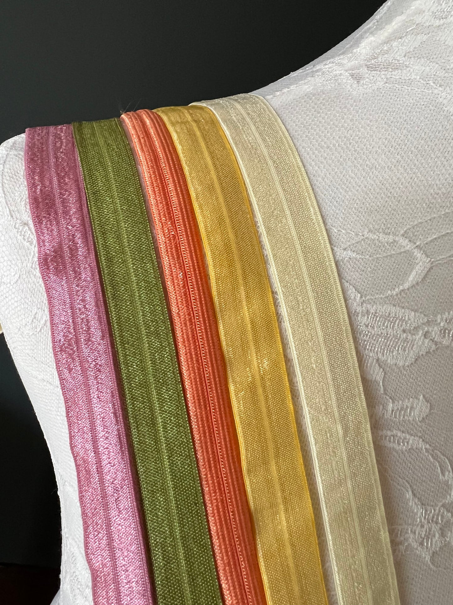 18mm Folding Elastic Satin Binding 25 Colours