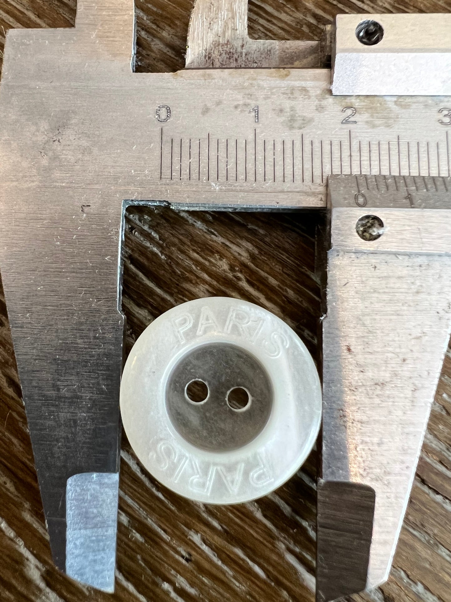 20mm Paris Button 34L