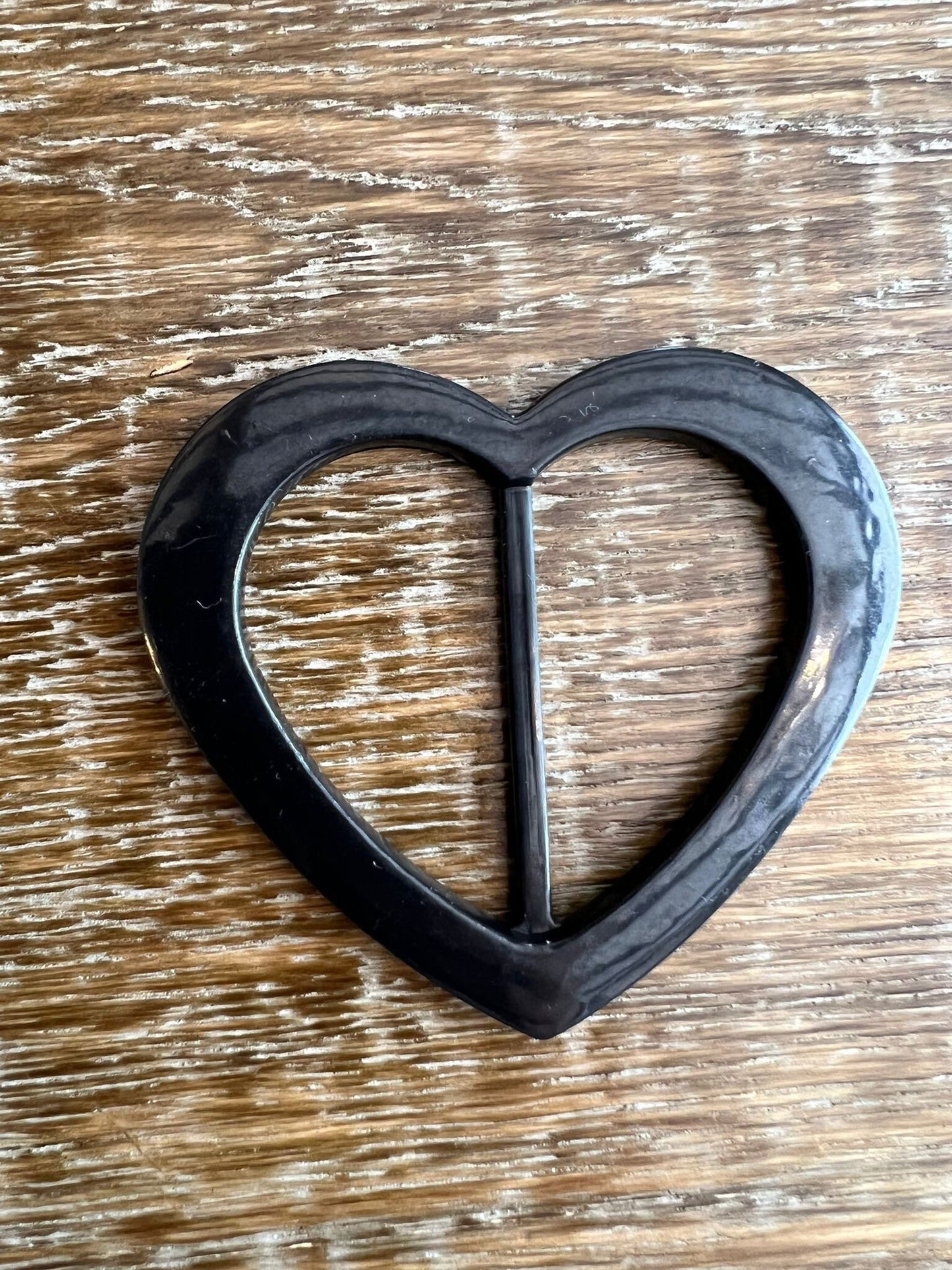 Heart Buckles, 3” Wide, Shiny finish, Black / White, 75mm Buckles, Heart Shape