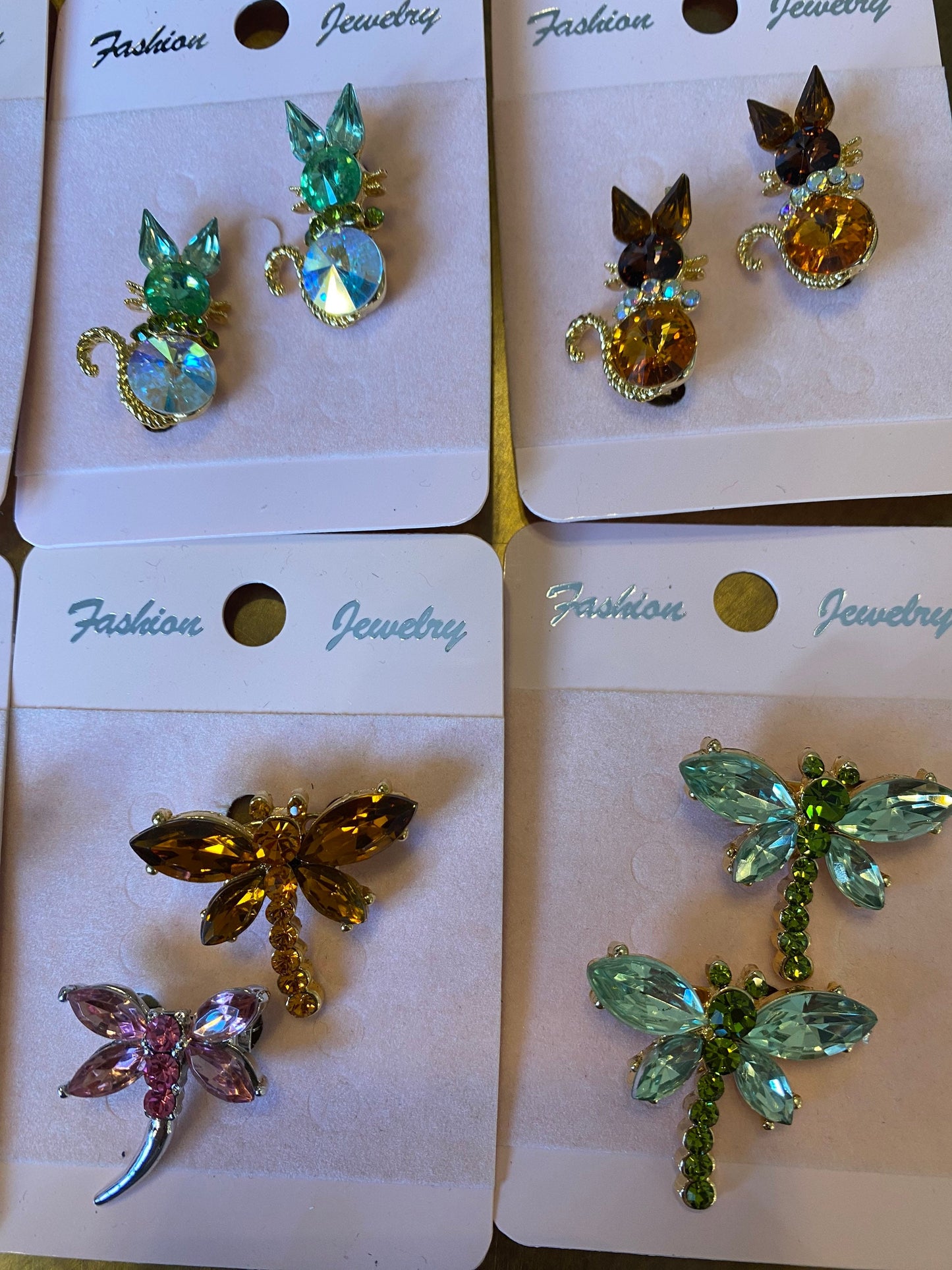 3D Rhinestone Brooch, Hand-painted Gold Brooch, Fan Fashion Design