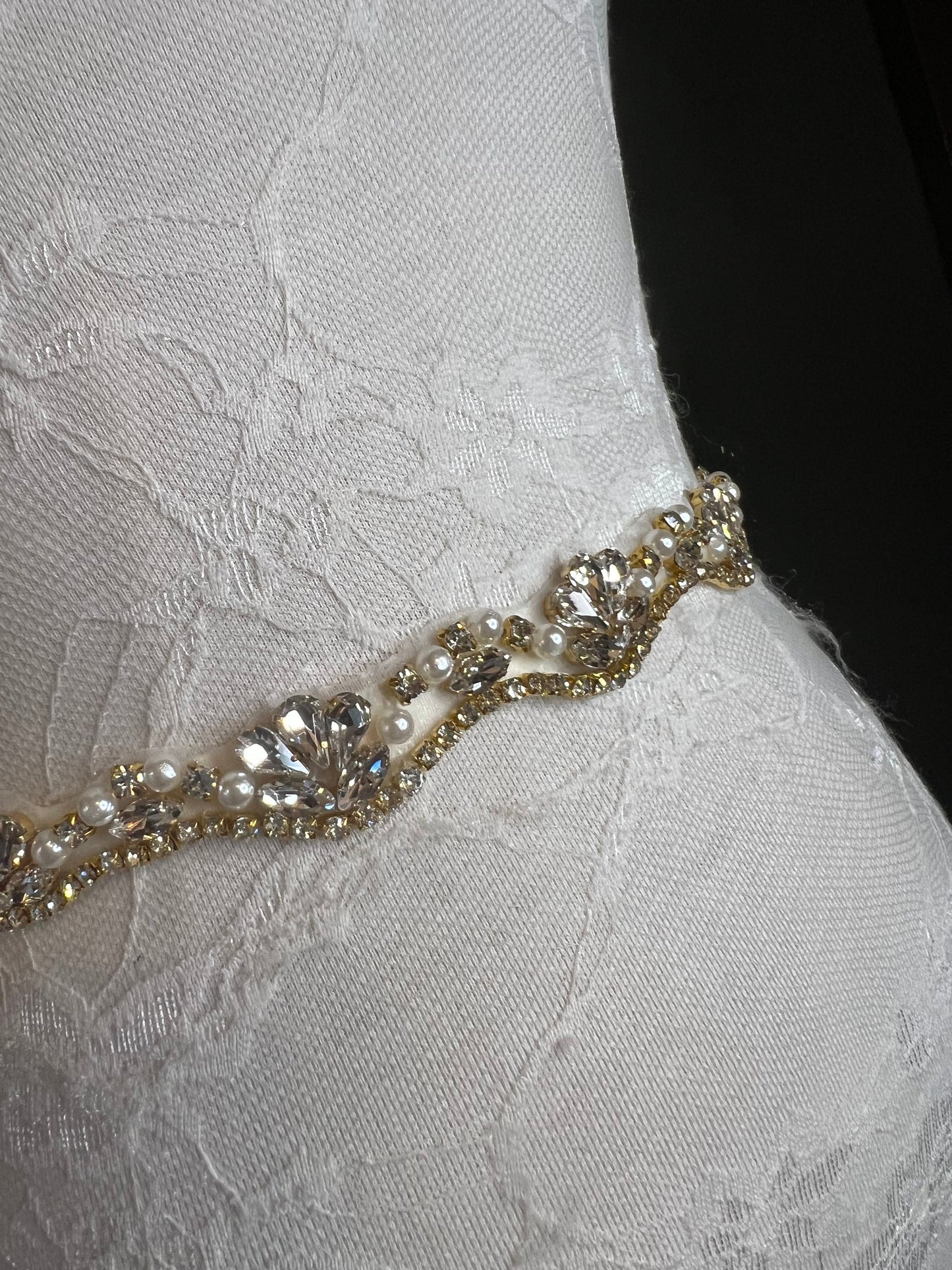 Wedding Belt, Bridal Belt, Sash Belt, Crystal and Pearl Rhinestone, Ivory Ribbon, Gold detail