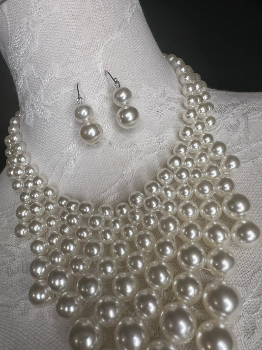 Handmade Beaded Pearl Necklace and Earring Set - Ivory