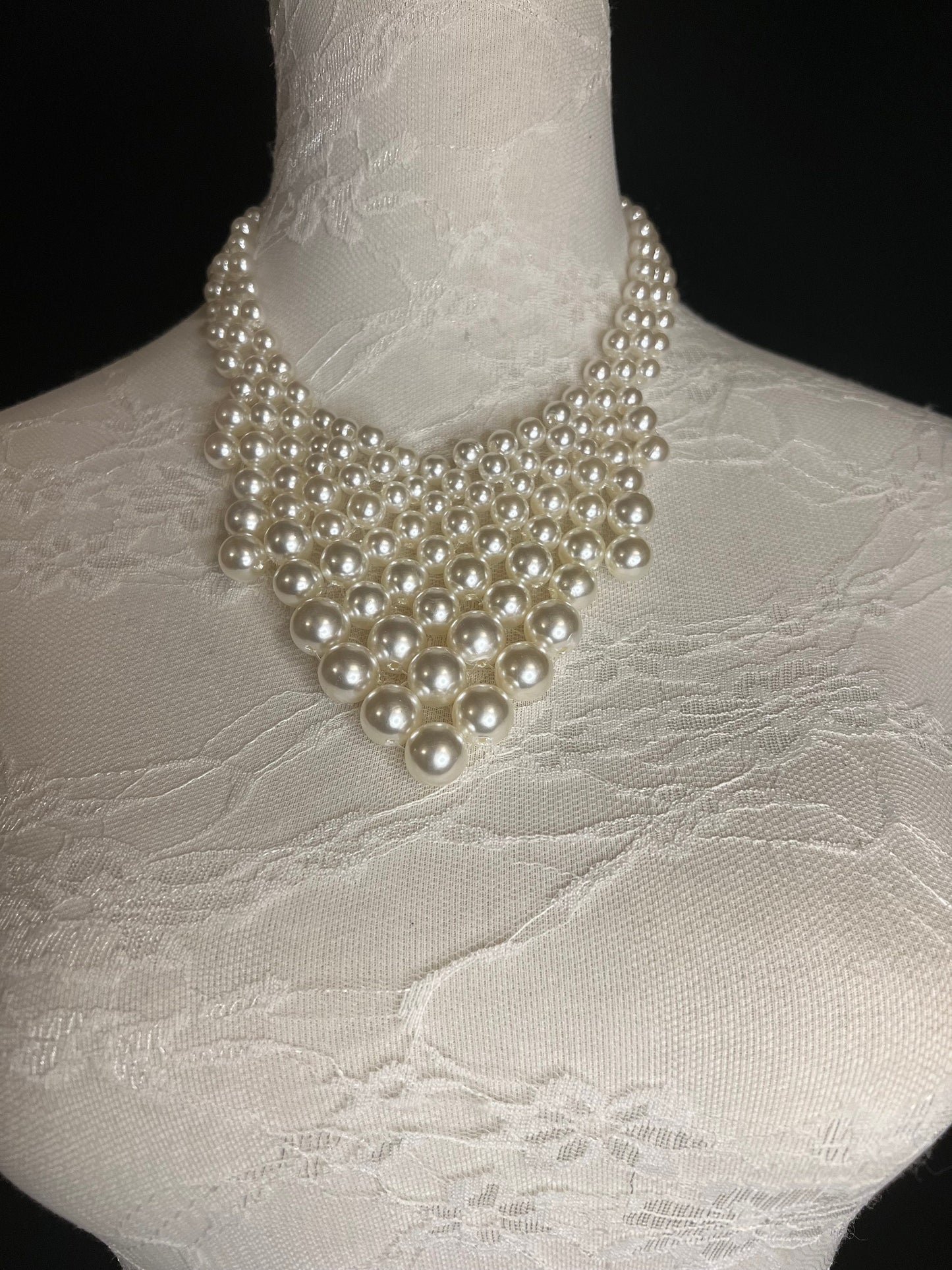 Handmade Beaded Pearl Necklace and Earring Set - Ivory