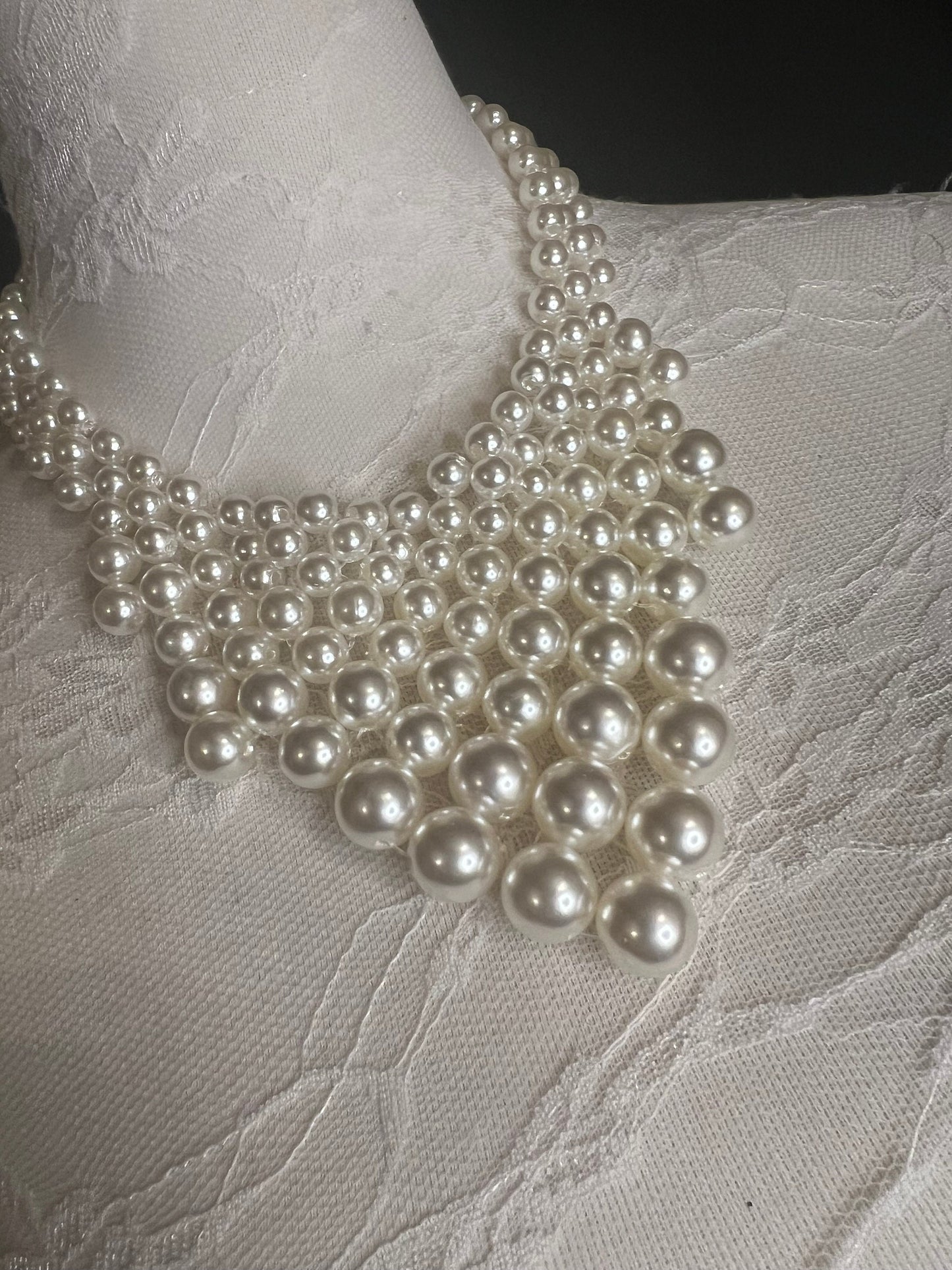 Handmade Beaded Pearl Necklace and Earring Set - Ivory
