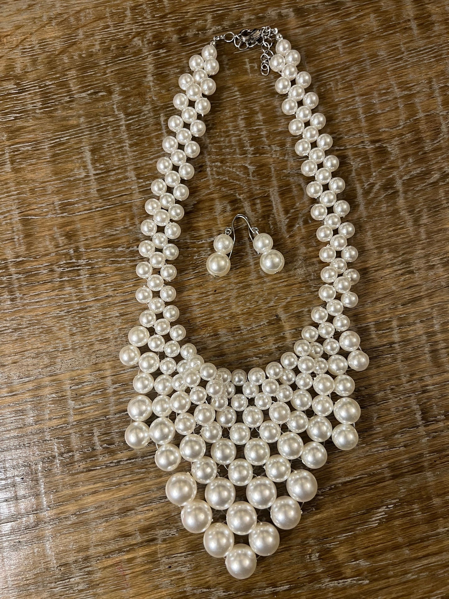 Handmade Beaded Pearl Necklace and Earring Set - Ivory