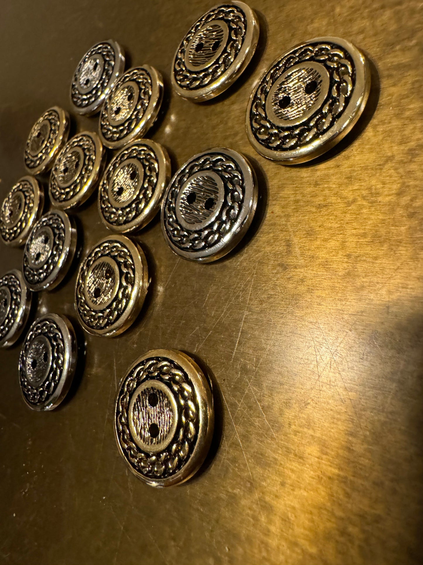2cm Buttons, 34L Size, Gold, Silver, Chain Detail Buttons, Clothing, Crafts, Furnishings, Dolls