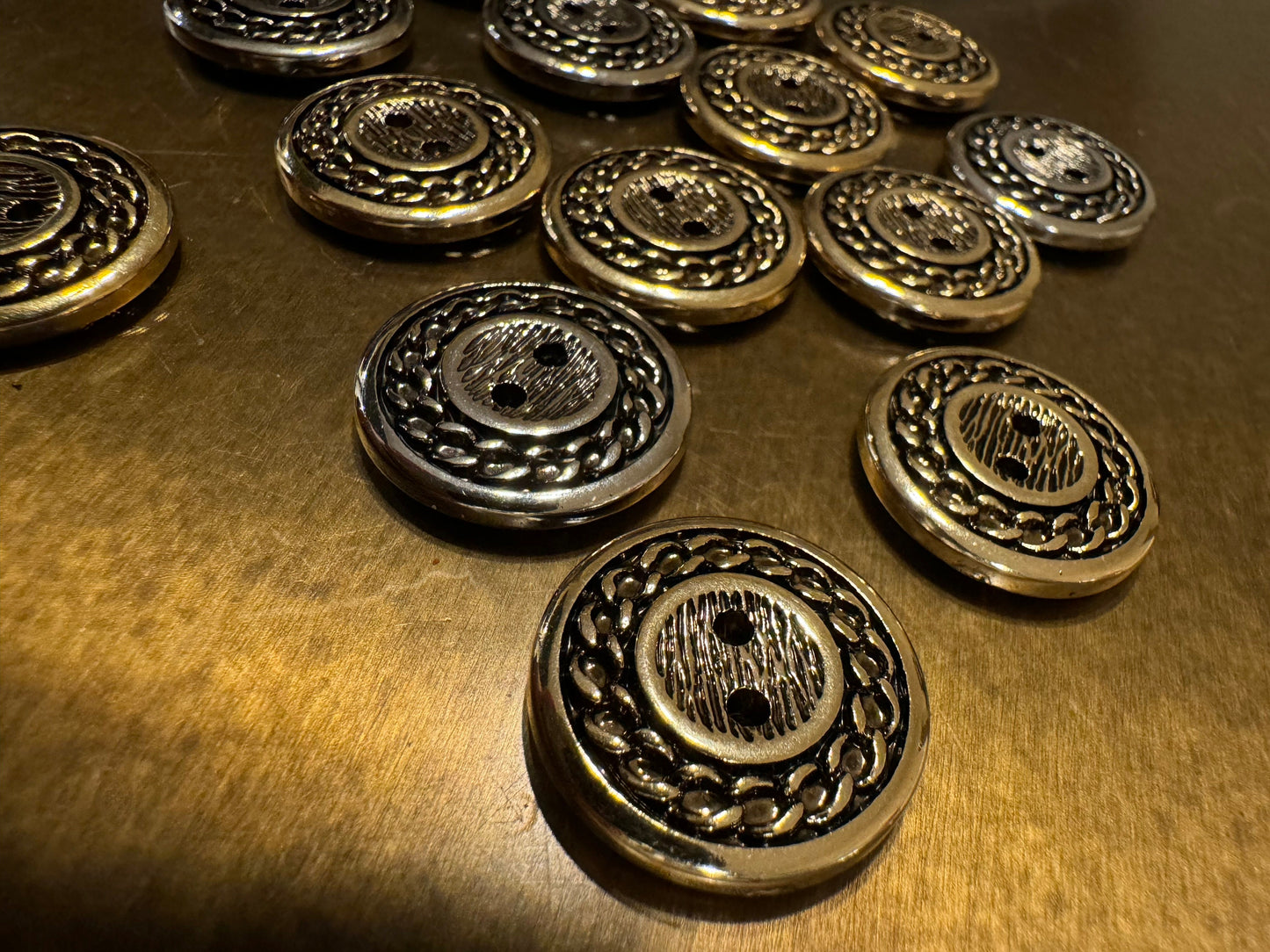 2cm Buttons, 34L Size, Gold, Silver, Chain Detail Buttons, Clothing, Crafts, Furnishings, Dolls
