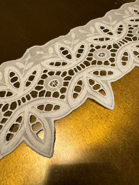 Embroidery Anglaise Lace, Lace, White, 14.5cm wide