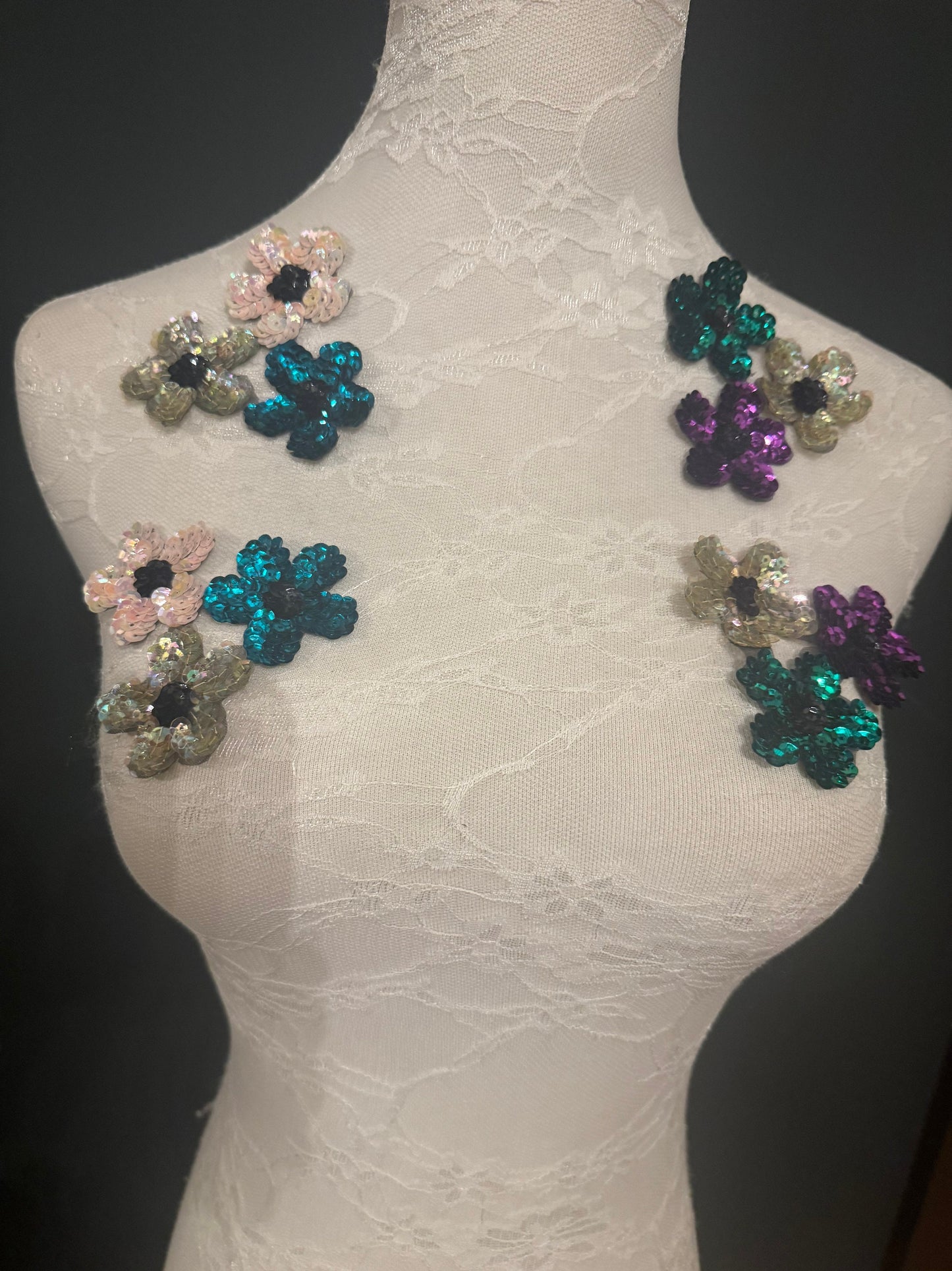 Handmade Sequins Daisy Appliqué, Sew-On Embellishments