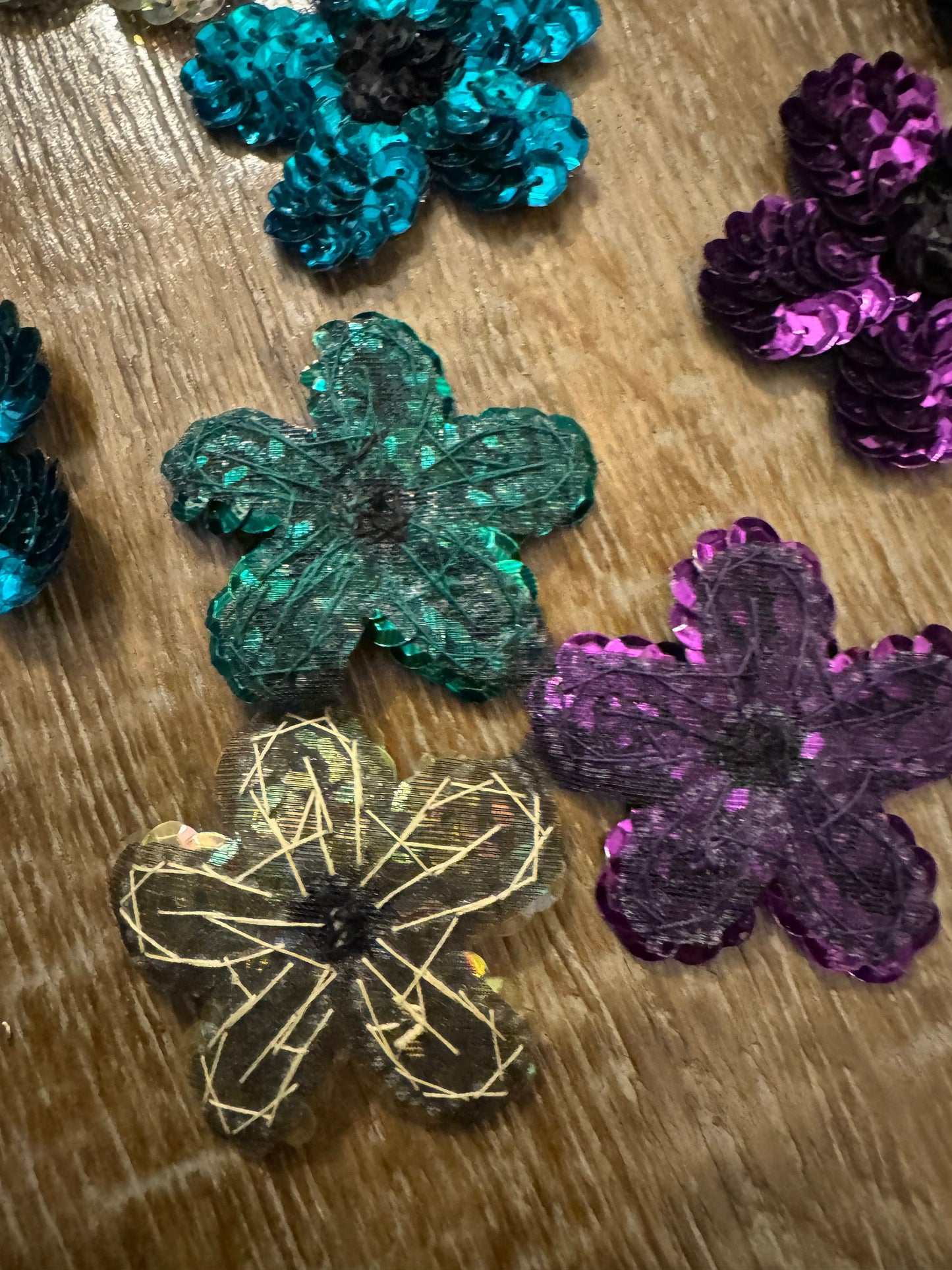 Handmade Sequins Daisy Appliqué, Sew-On Embellishments