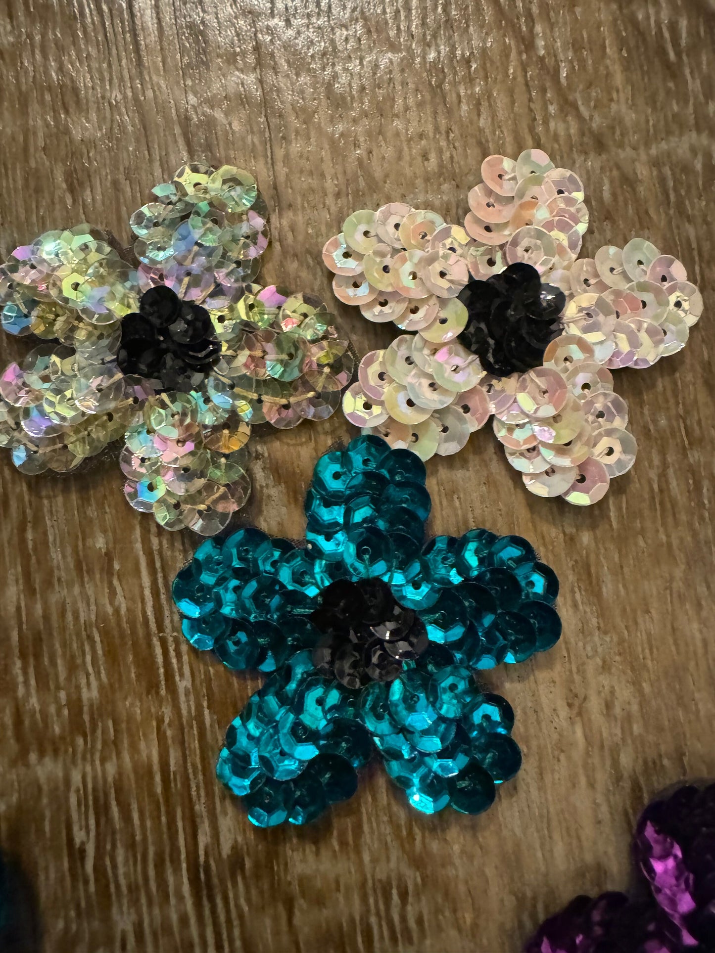 Handmade Sequins Daisy Appliqué, Sew-On Embellishments