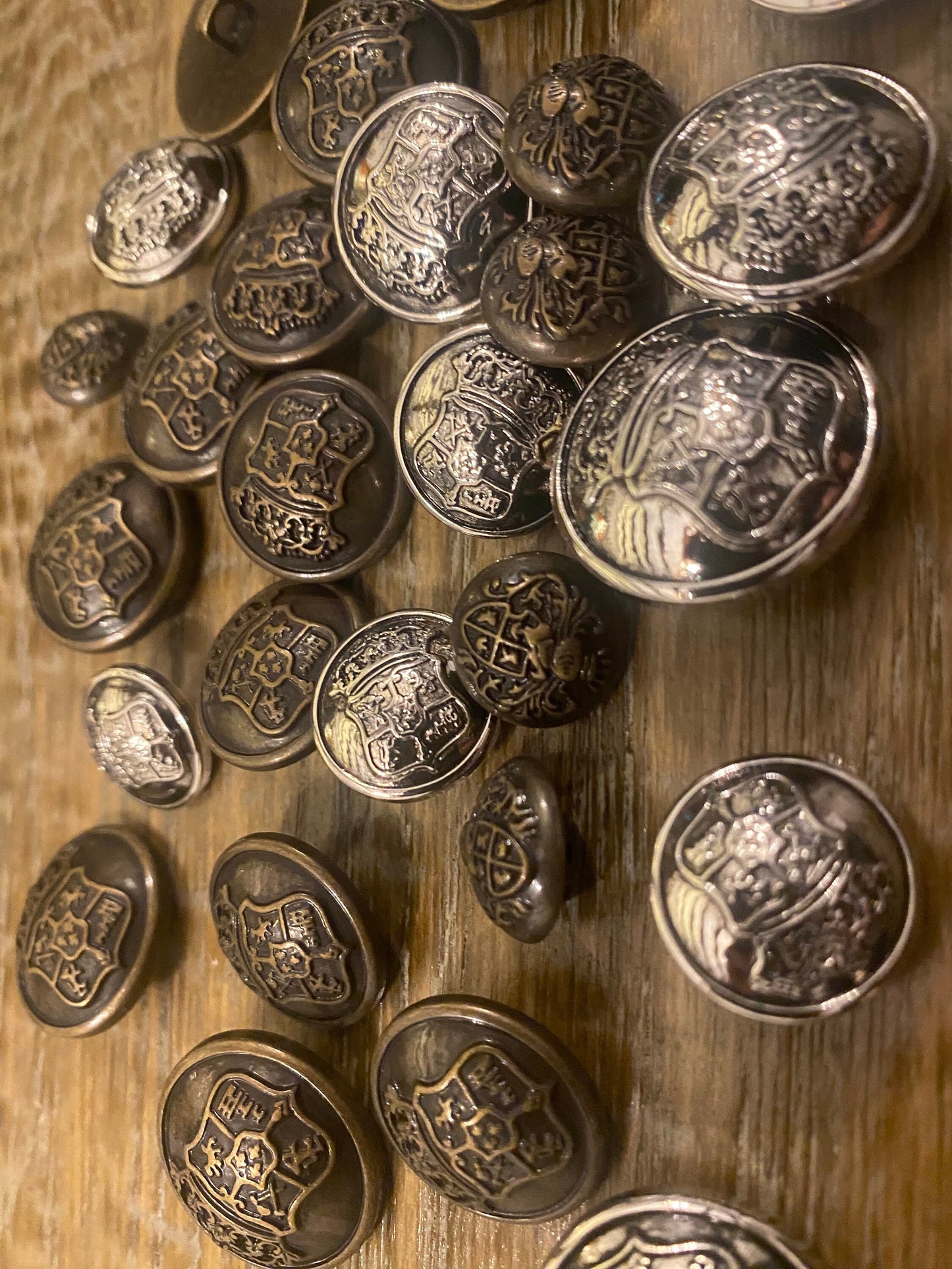 6pcs Buttons, Crest Design Button, Silver, Antique Brass, 28L, 34L, 1.8cm, 2.1cm