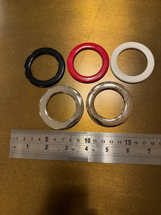2x Rings, Plastic Rings, Rose Gold, Silver, Black, White, Red