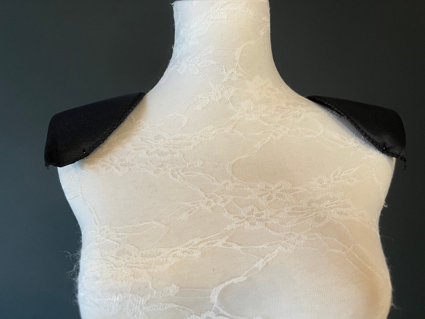1 pair, Removable Deep Covered Shoulder Pads, 1cm, 2cm, 3cm Thickness, Black, Ivory, Blazer, Coat, Dresses, Tailors, High Quality, UK Made