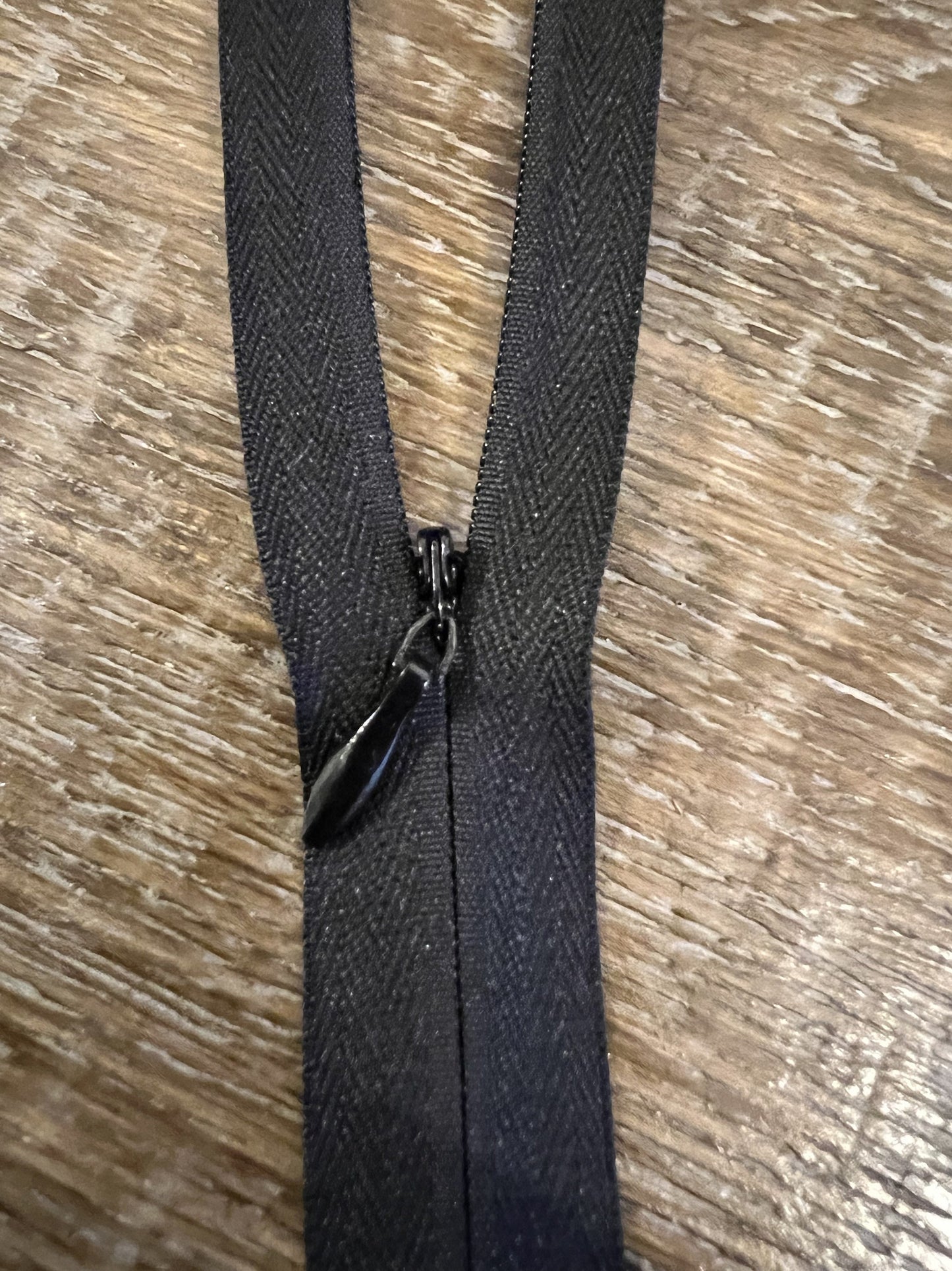 Concealed Zips ,Black, White, Ivory, 9 sizes, HQG