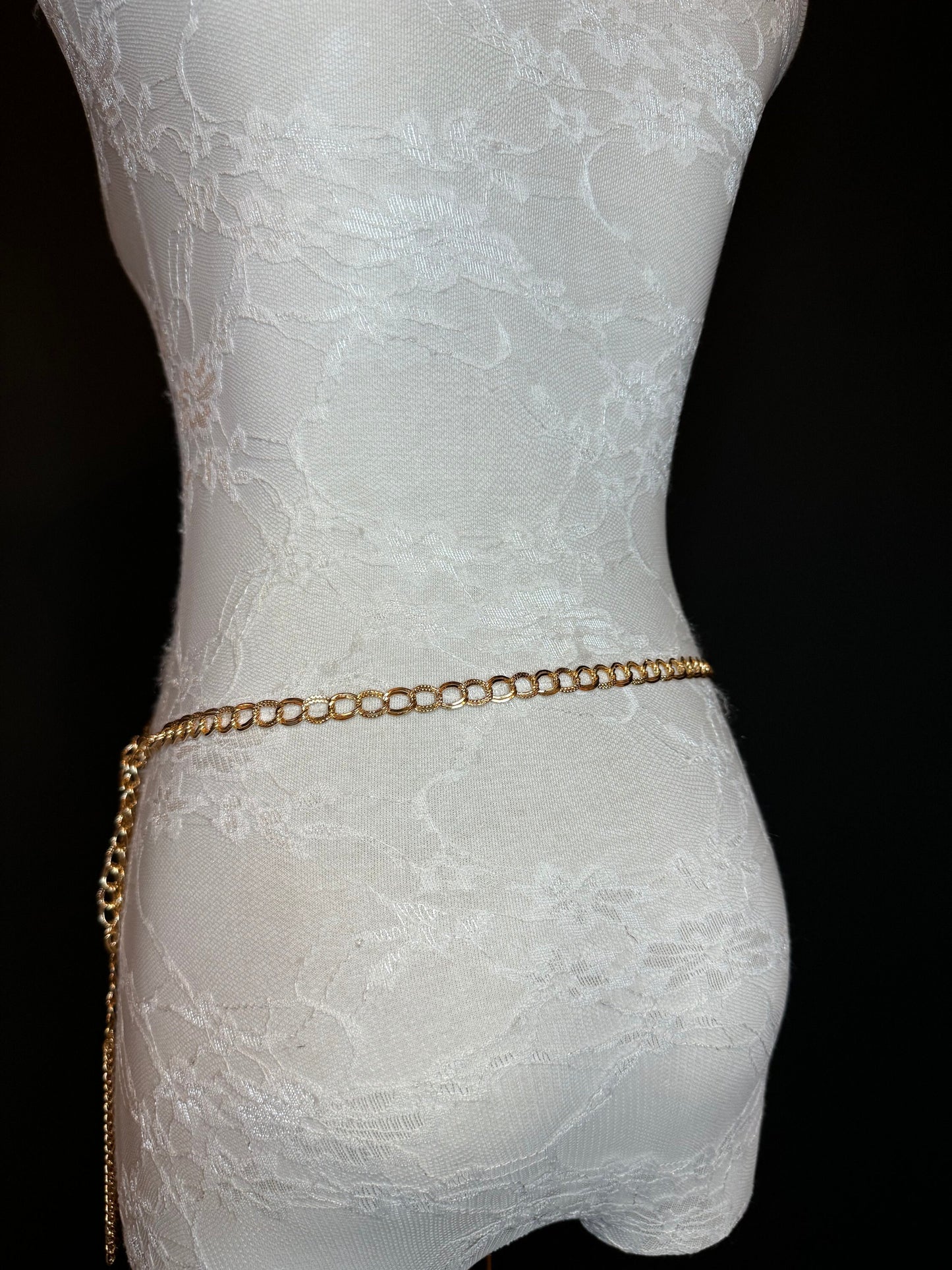 X-long Textured Chain Belt, Gold, Metal Chain Belt, Teen Sizes, Size 18”-60”, Fan Design, Fan Collection, Gold, Metal, Fashion Accessory