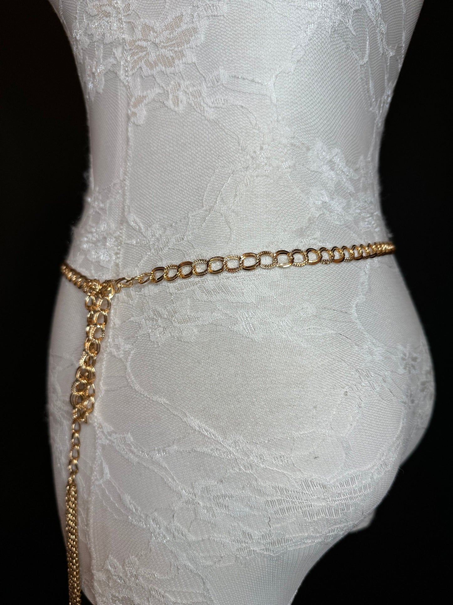 X-long Textured Chain Belt, Gold, Metal Chain Belt, Teen Sizes, Size 18”-60”, Fan Design, Fan Collection, Gold, Metal, Fashion Accessory