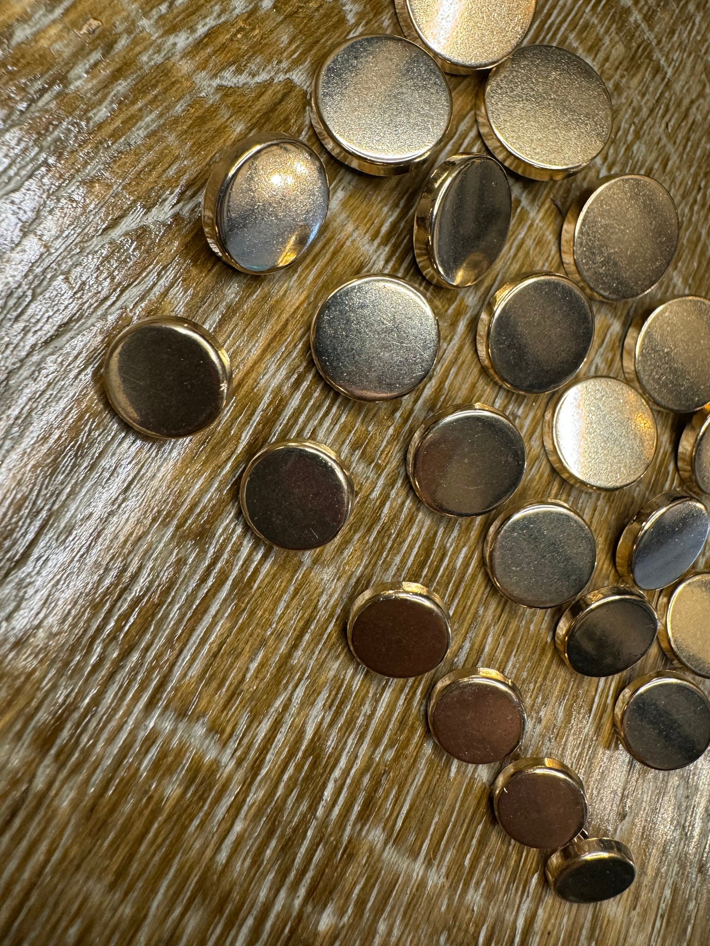 6pc, Gold Alloy Metal Buttons, 18L, 24L, 28L, 32L, 11.5mm, 15mm, 18mm, 21mm
