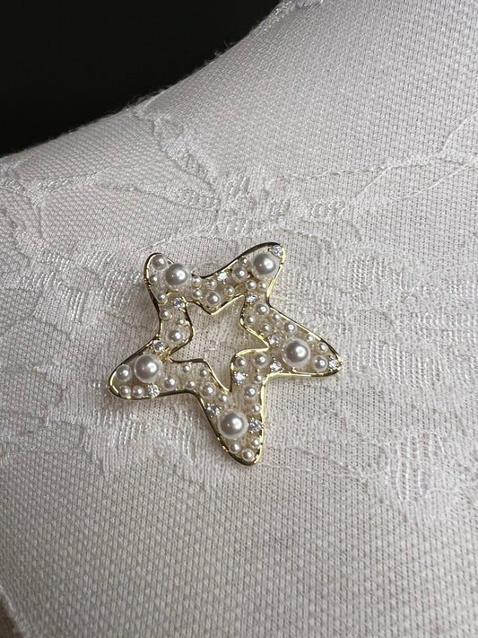 Starfish Pearl Brooch, 4cm, Gold, Pin on, Gift, Accessory, Brooch