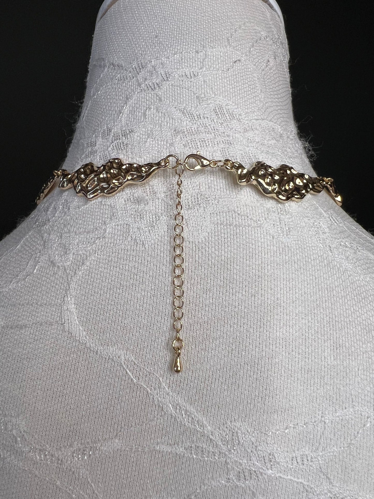 Gold Hammered Necklace FAN Accessory