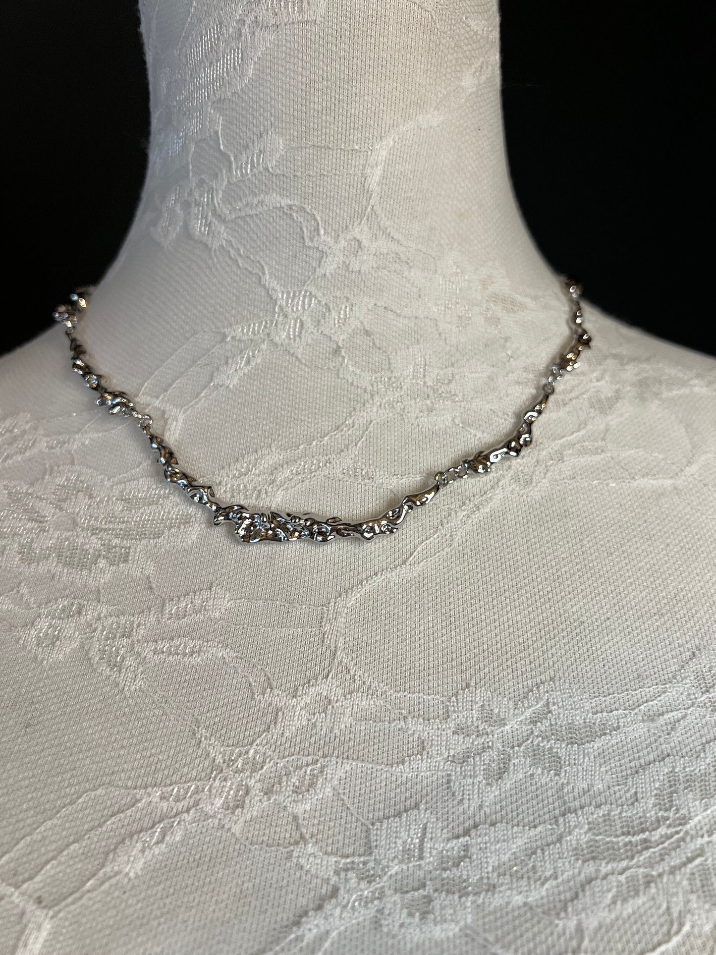 Silver Hammered Necklace, Fashion Necklace, Gift, Festival, Holiday, Elegant Necklace,FAN Accessory