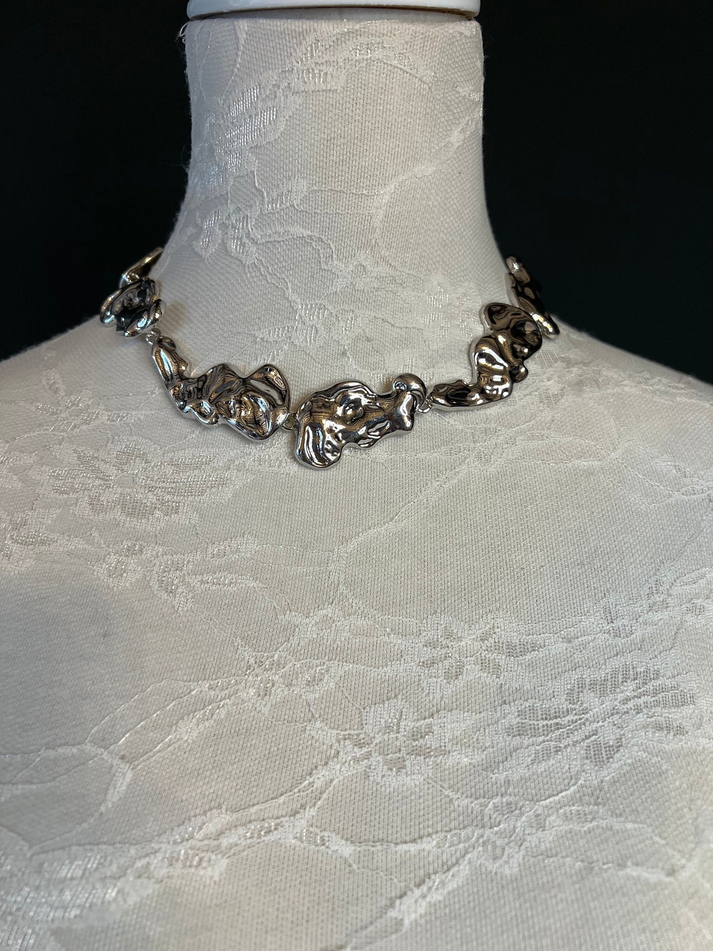 Silver Hammered Necklace FAN Accessory