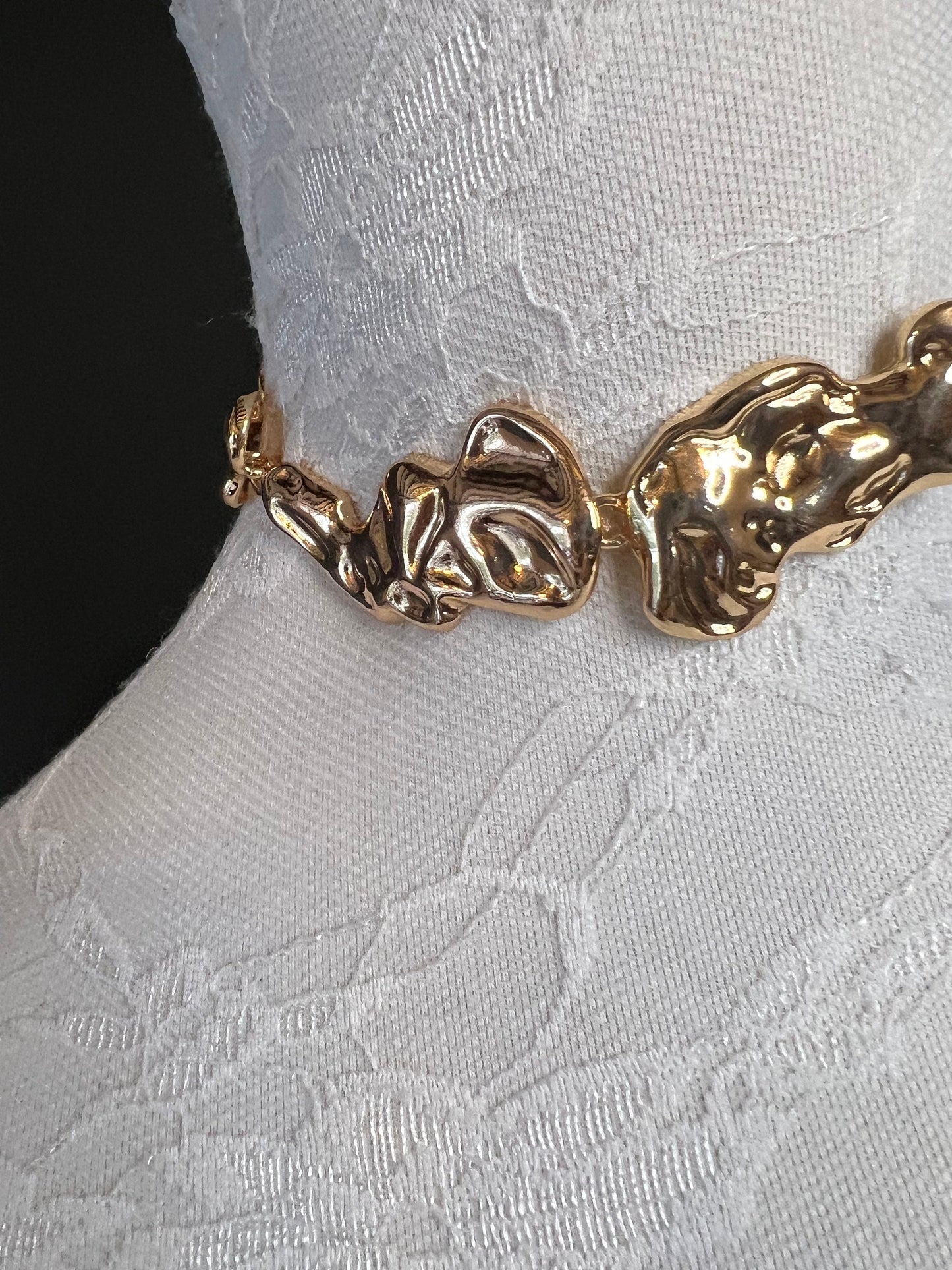 Gold Hammered Necklace FAN Accessory, Hammered Necklace, Gift, Fashion Necklace