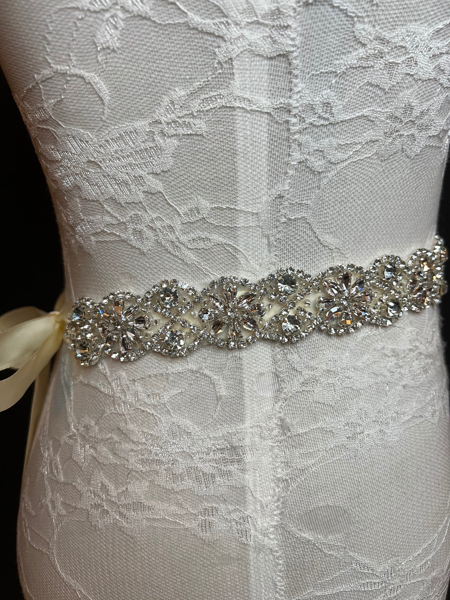 Wedding Belt, Bridal Belt, Sash Belt, Crystal Rhinestone, Cream Ribbon